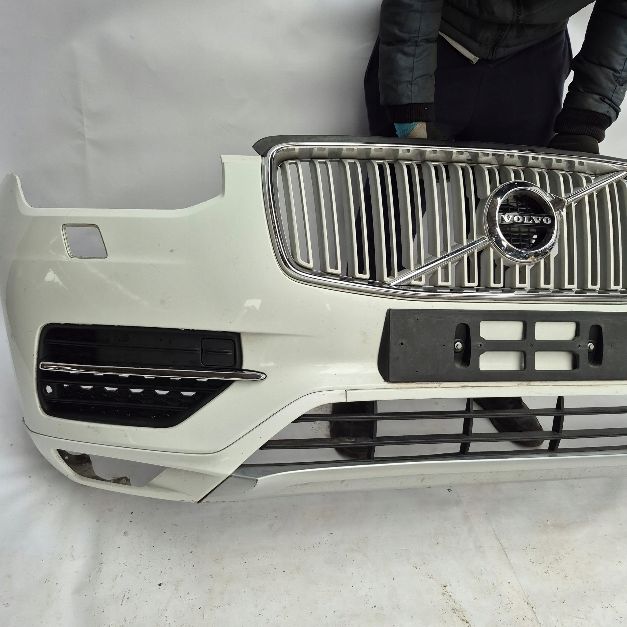 VOLVO XC90 II 15- bumper front front grill SPR PDC 31690641