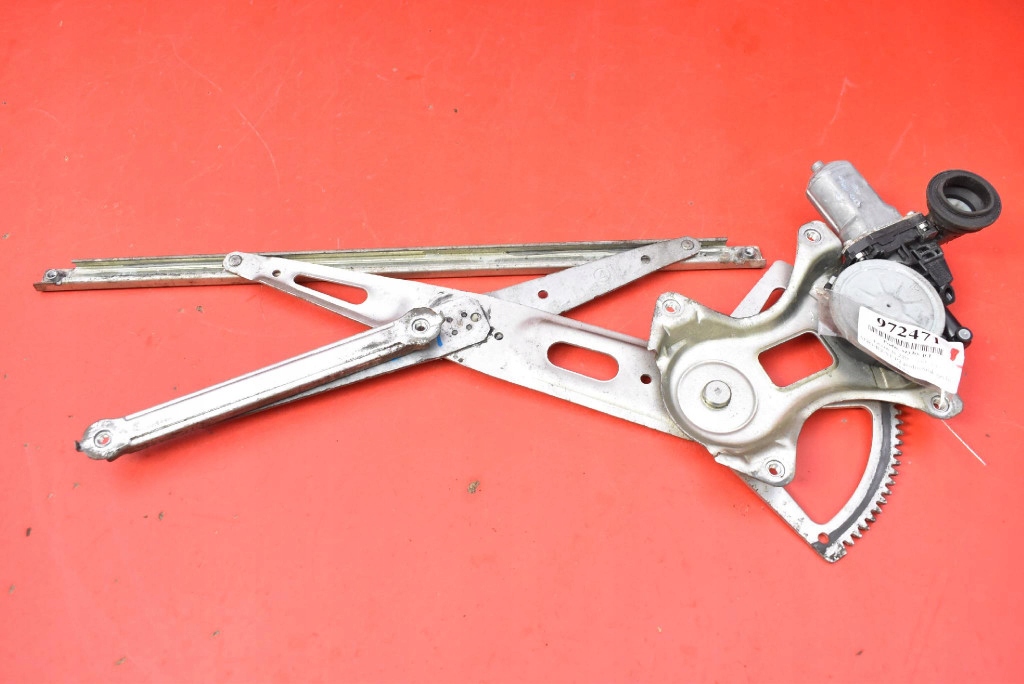 window regulator left front EU 85720-58010 LEXUS IS220 XE20 sedan 05-10