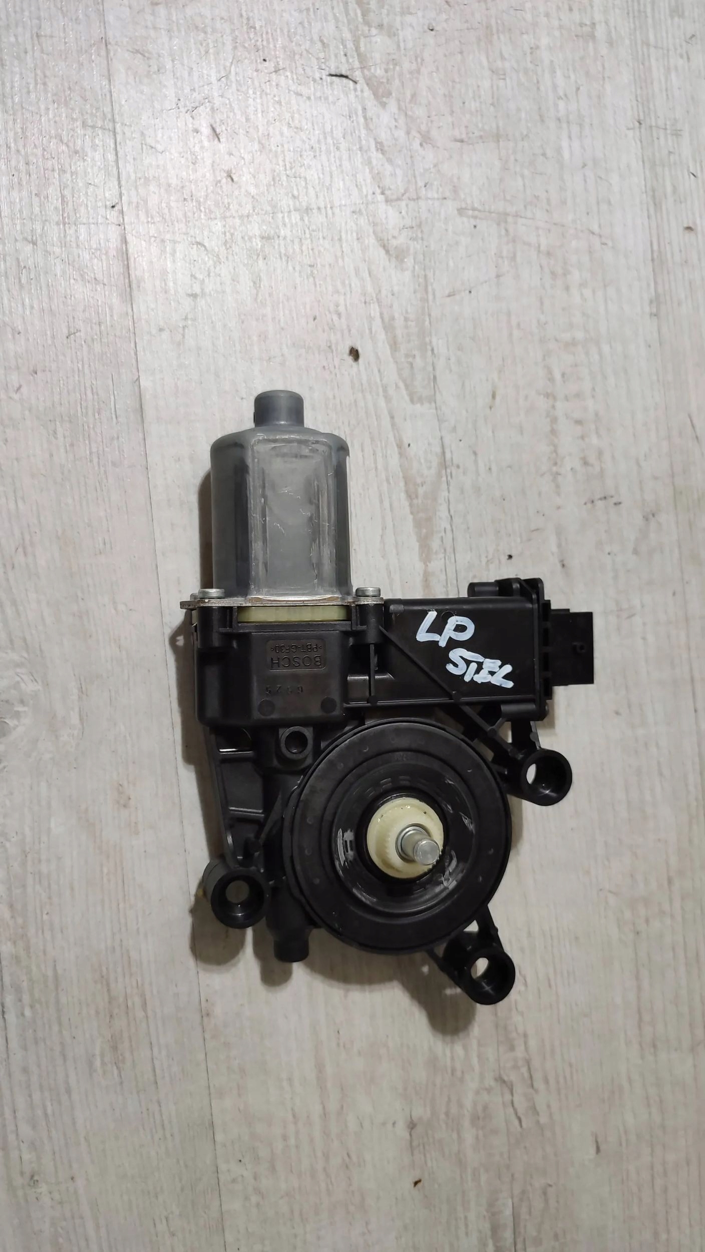 mini motor windows door przednich front left Alfa Romeo Stelvio 0130822069