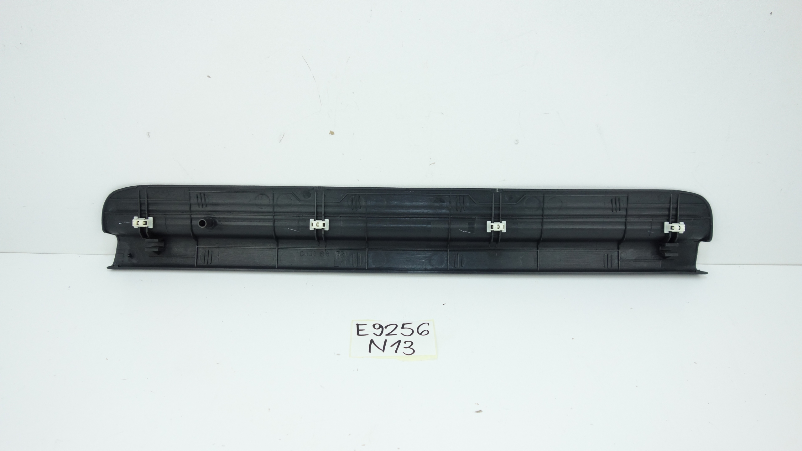 MAZDA XEDOS 1992- moulding cap threshold left front C00168720