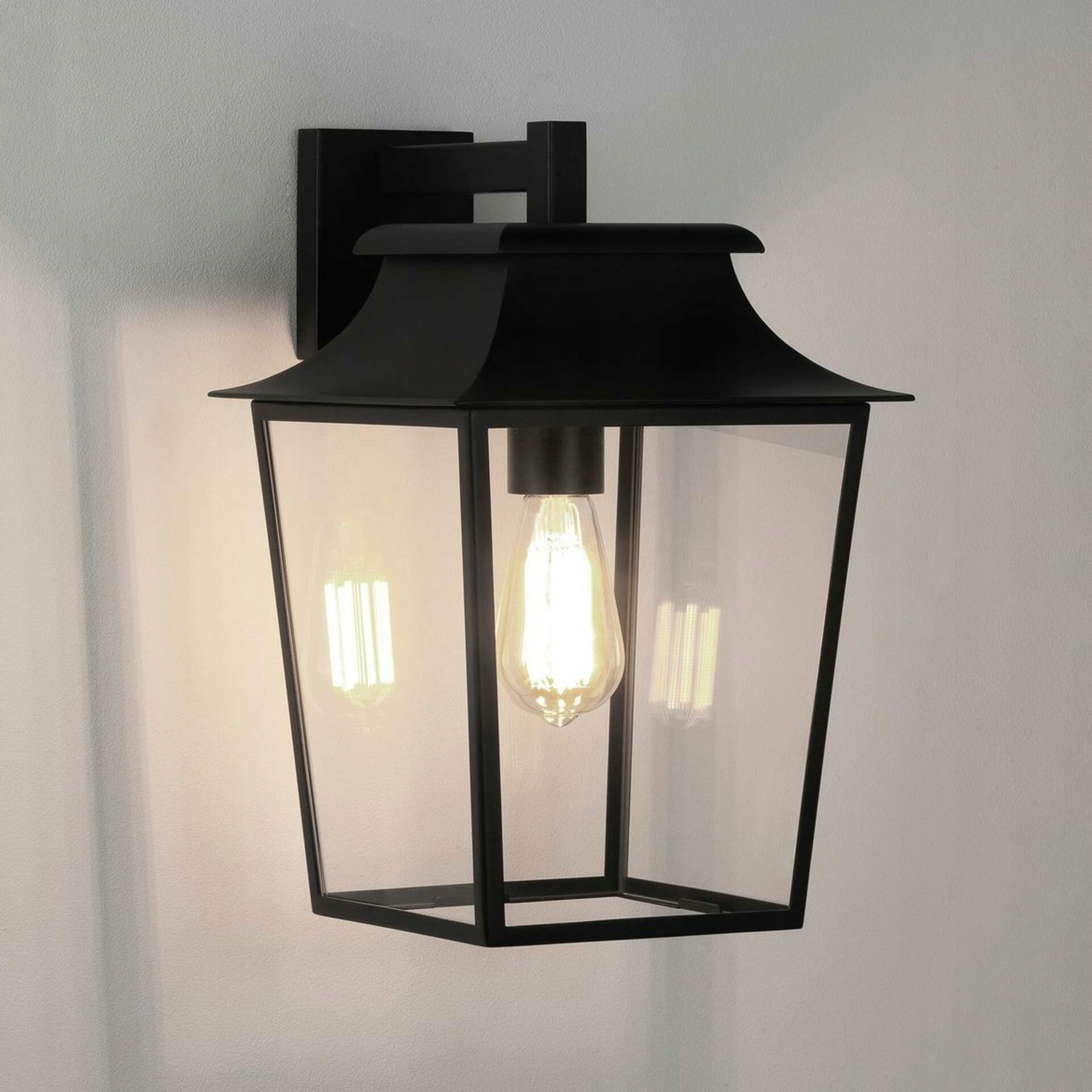 Astro Richmond Wall Lantern vonkajšie nástenné svietidlo E27 čierna IP23 60W
