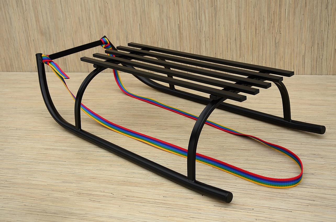 SANKI METALOWE SANKI SOLIDNE STABILNE TRADYCYJNE POLSKA PRODUKCJA Model Sanki z oparciem i podnóżkami