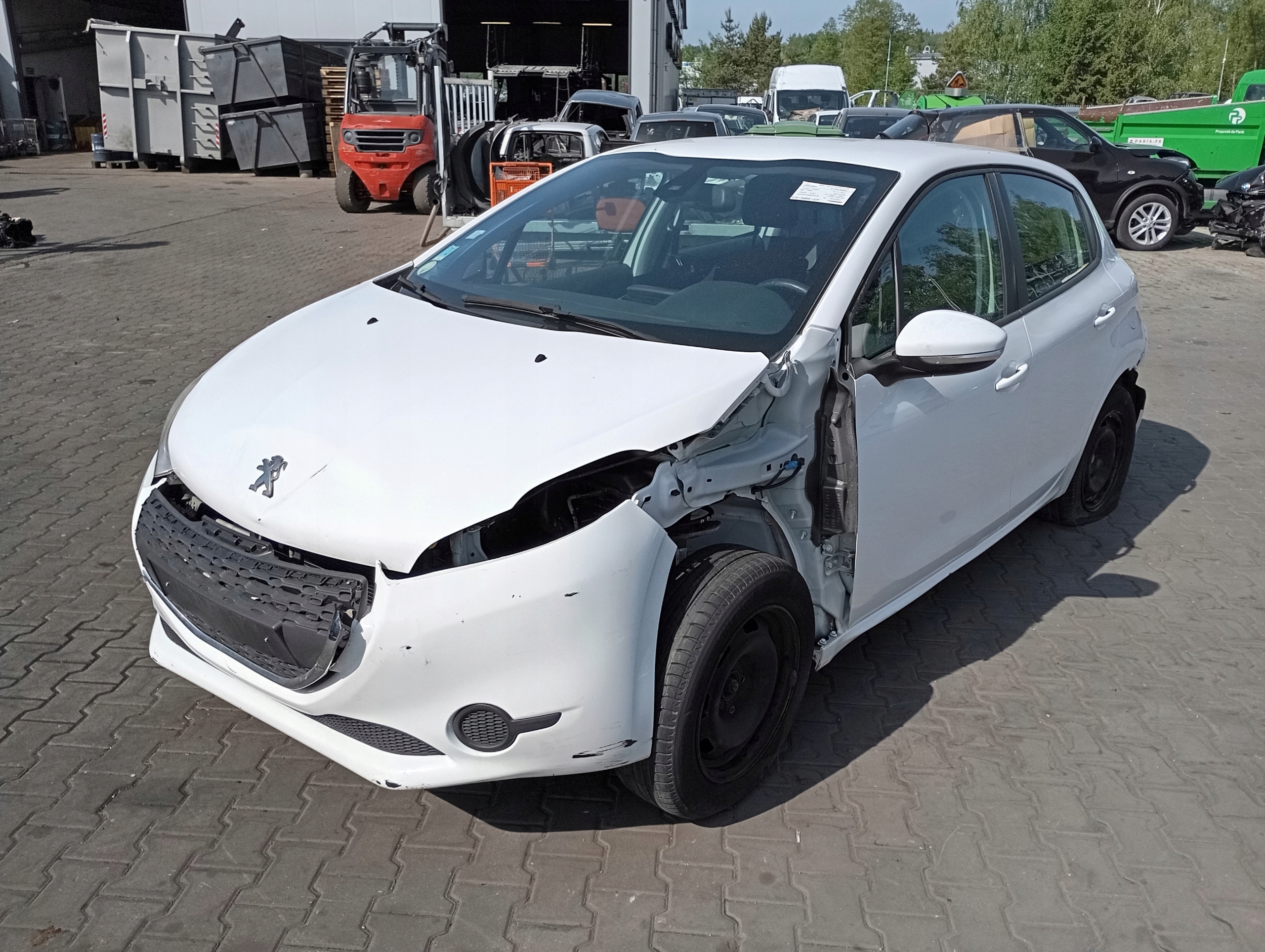 PEUGEOT 208 and 1 door front left BIALE 5D EWP