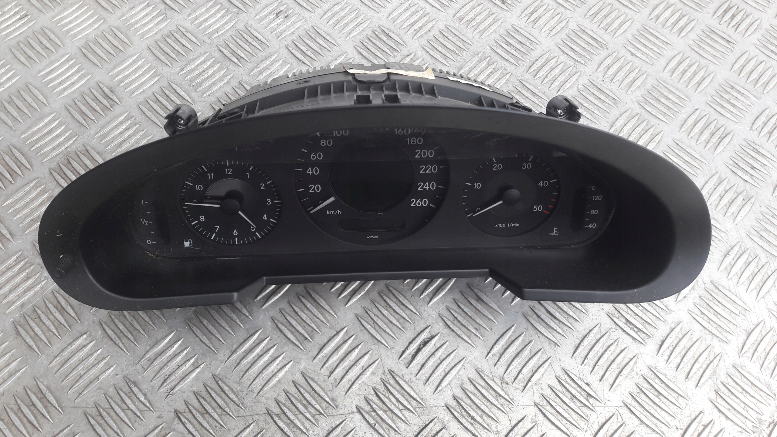 MERCEDES W211 2.2 CDI dials clock a2114404311