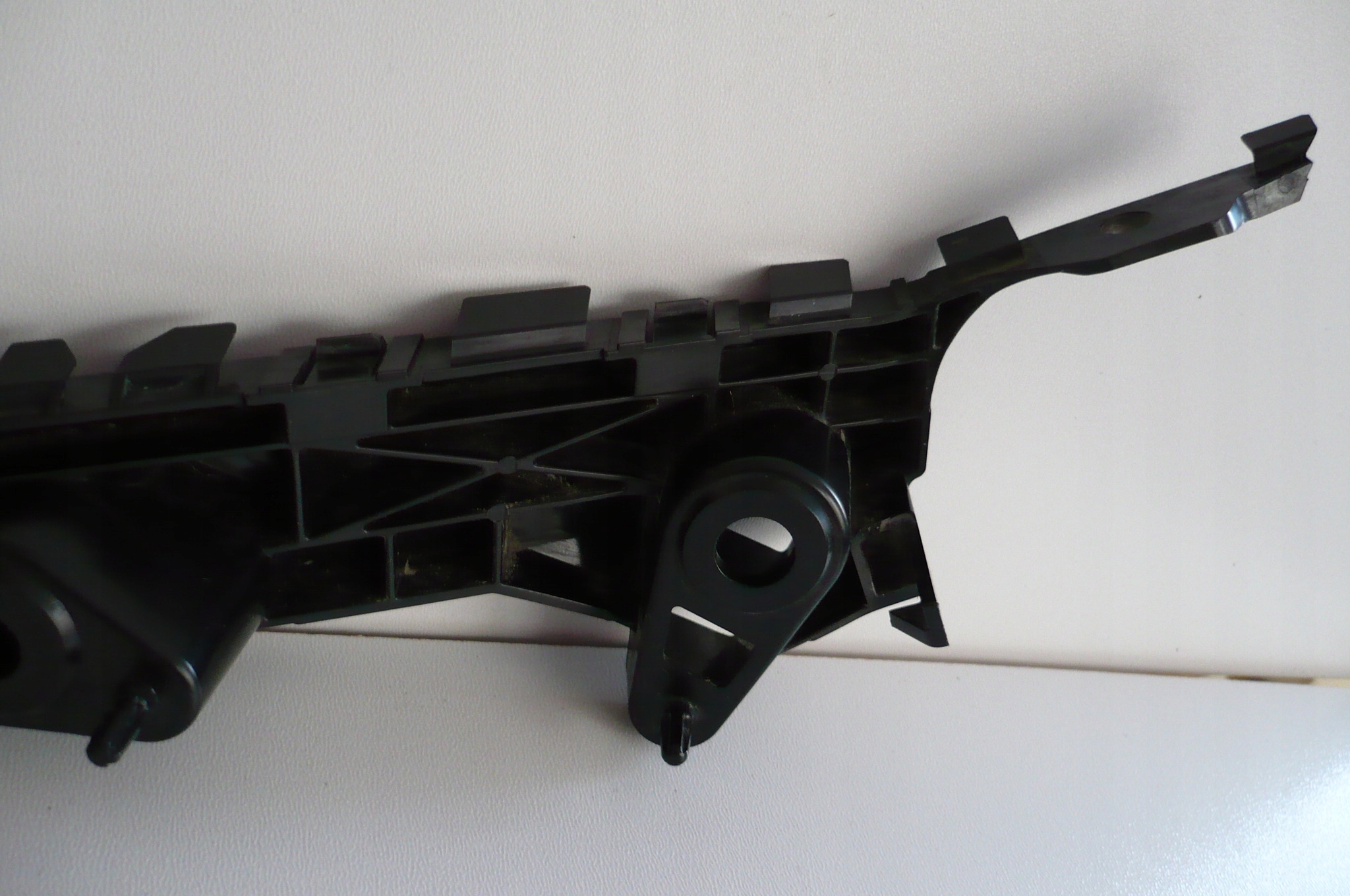 MAZDA 3 III BM 2013-18 bumper bracket right front