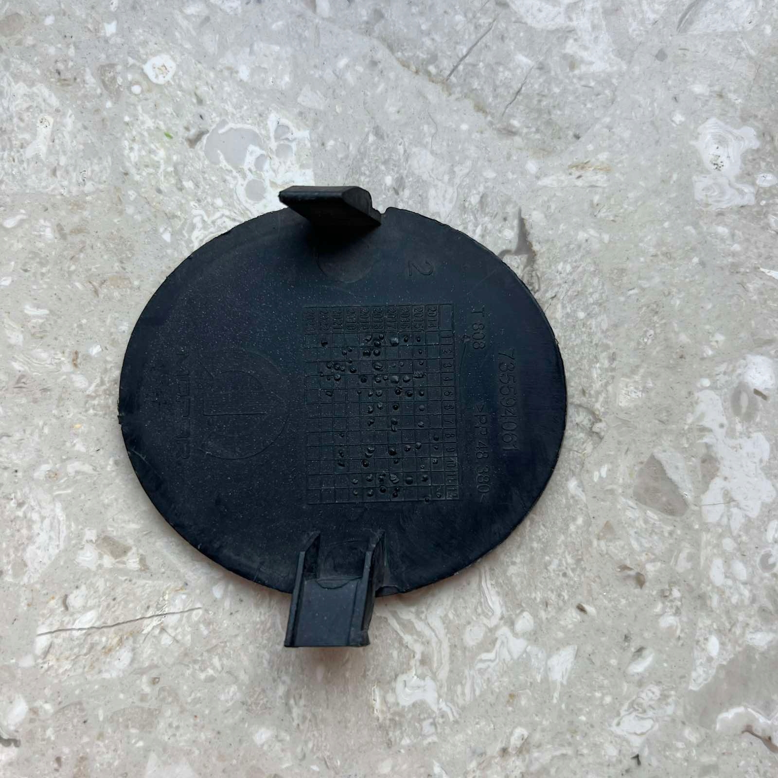 FIAT DOBLO II 2015-> towing hook cap front 735594061