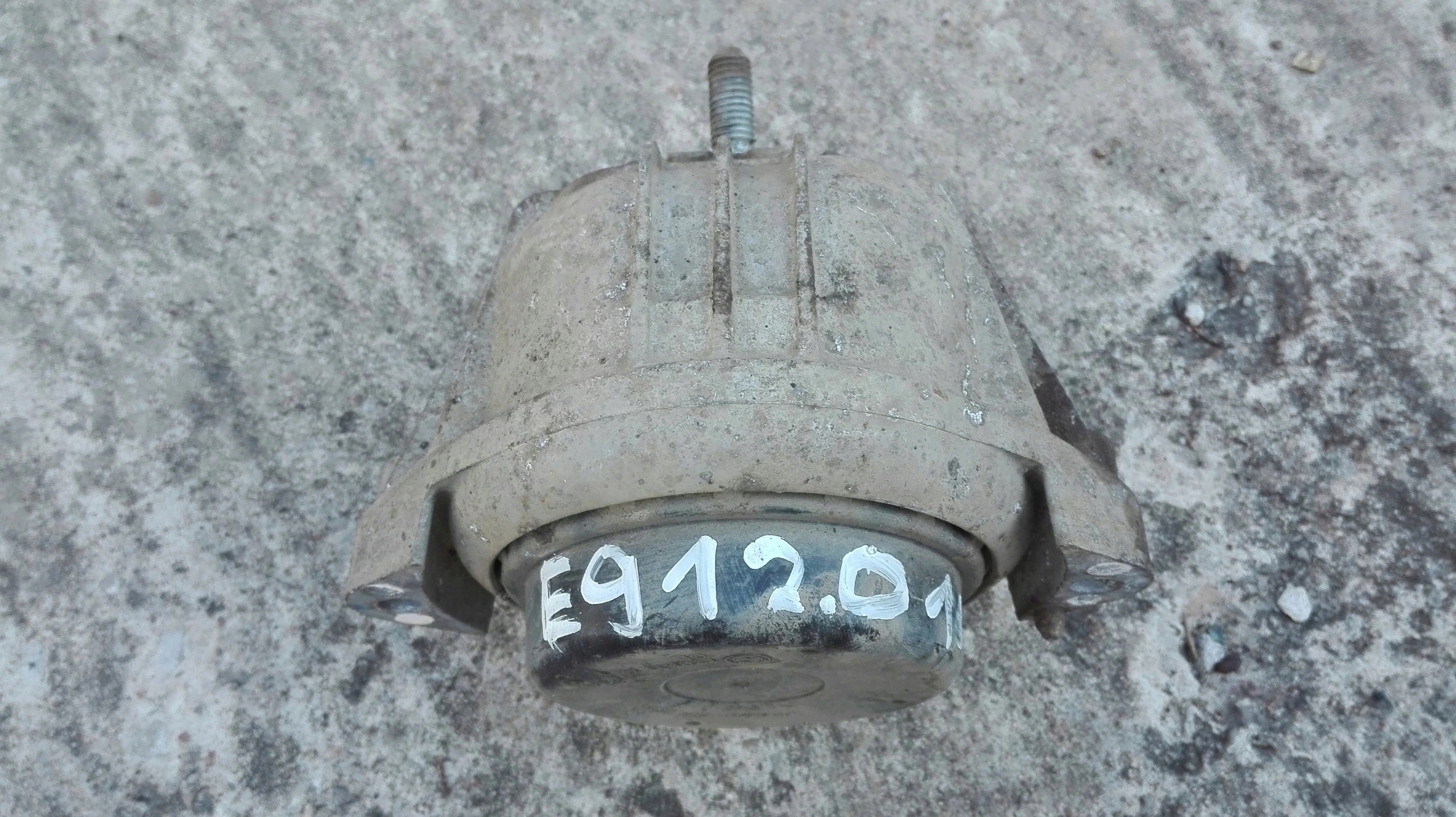 engine mount BMW E90 E91 E87 E88 2.0D 163KM
