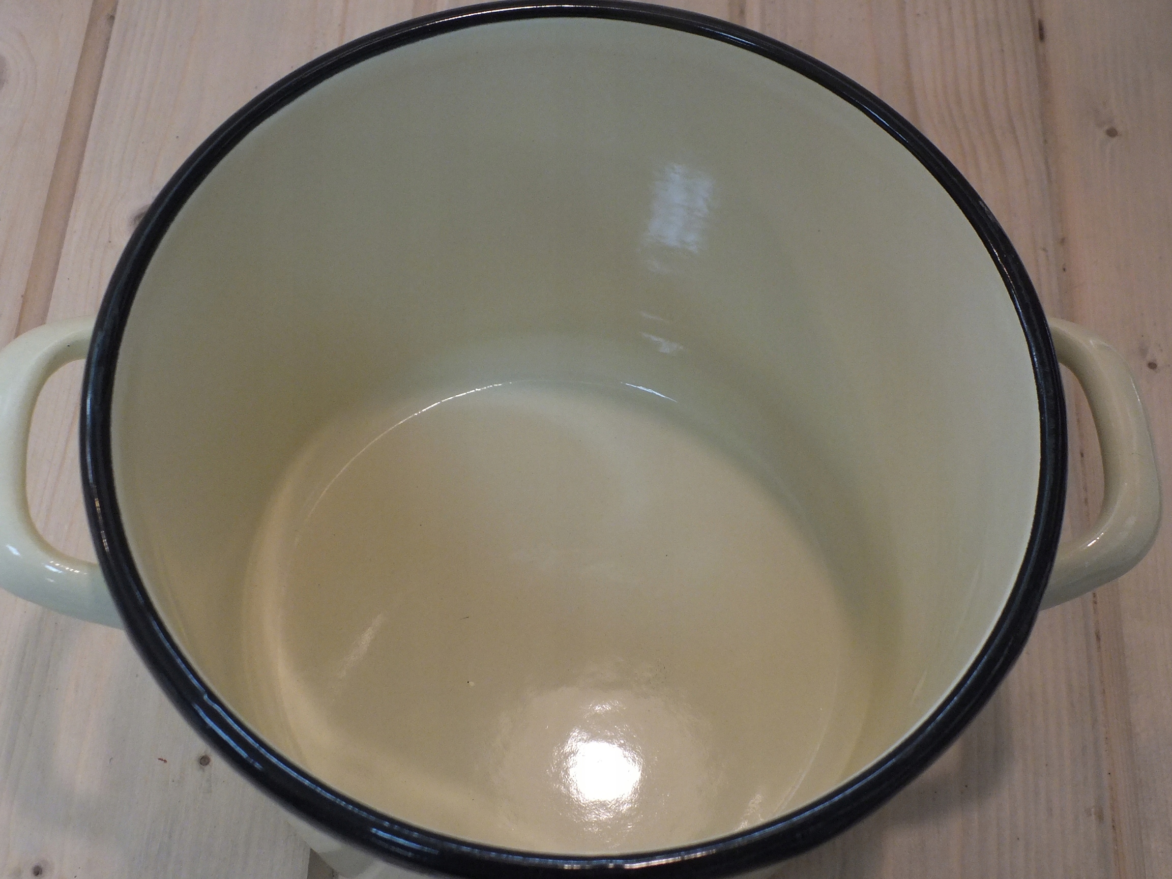 GARNEK EMALIOWANY WYSOKI 18CM KREMOWY Kod producenta 2-18K