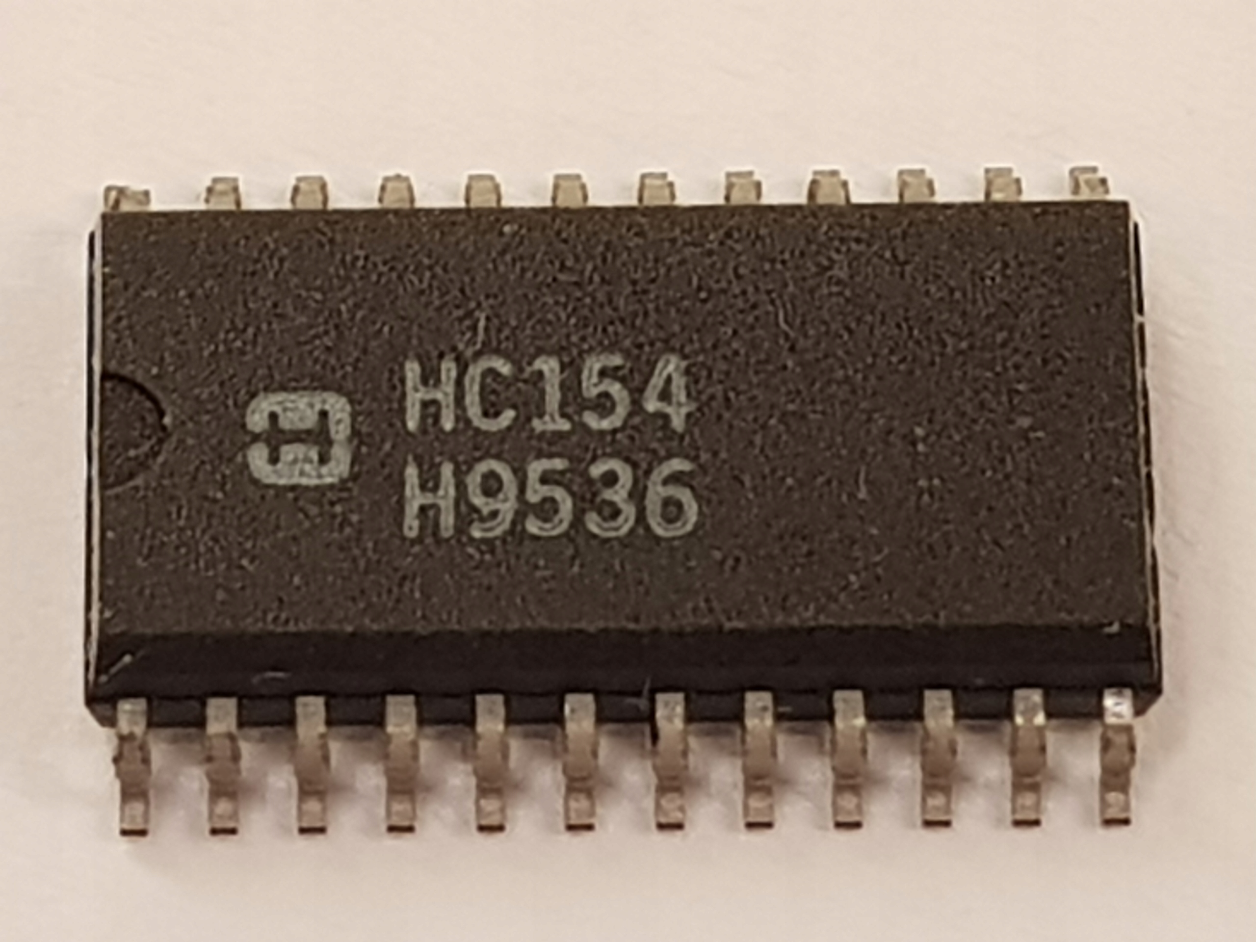 2× Układ cyfrowy Harris CD74HC154M