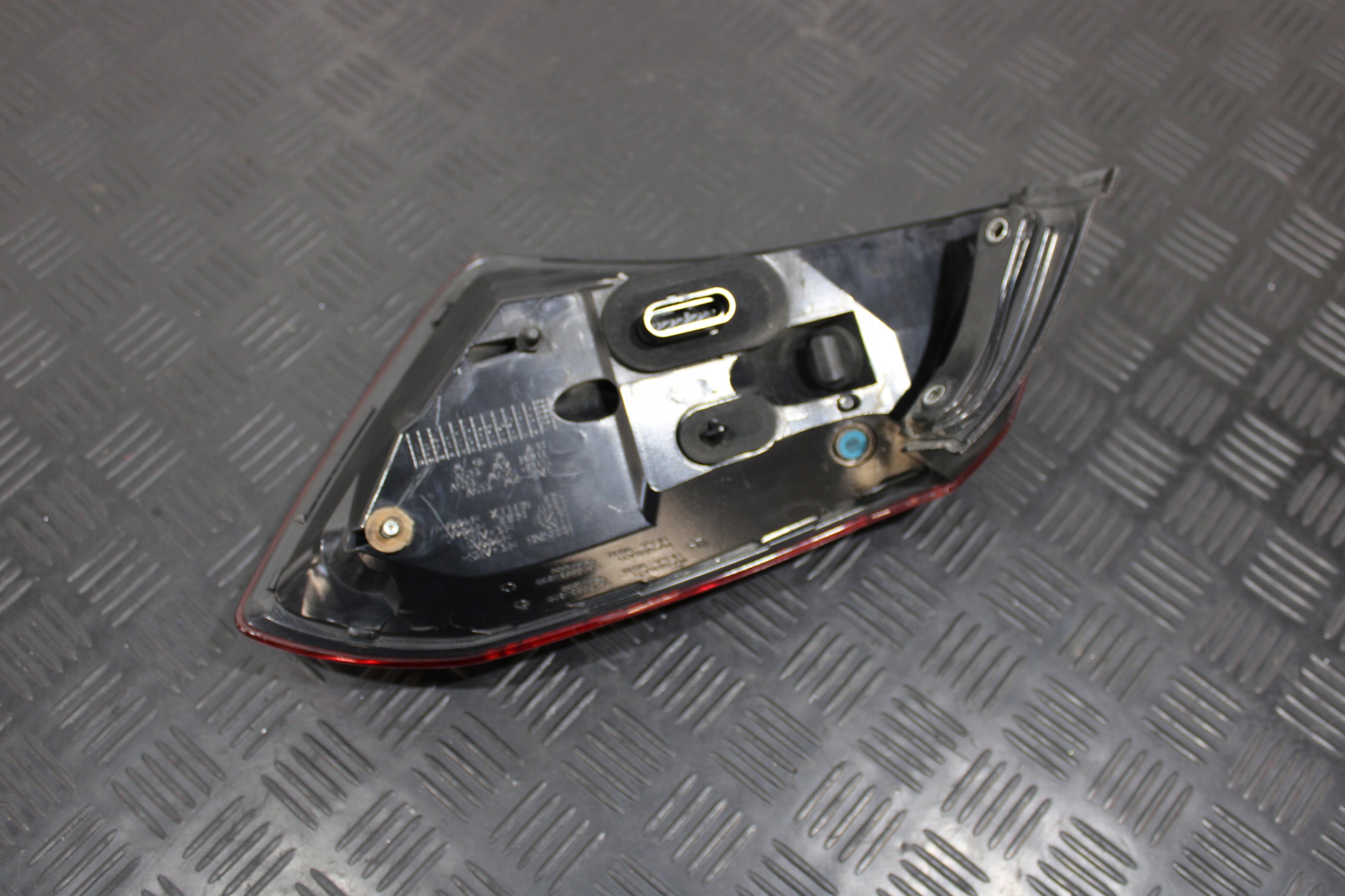 light left rear part 06700084820 MASERATI GHIBLI M157