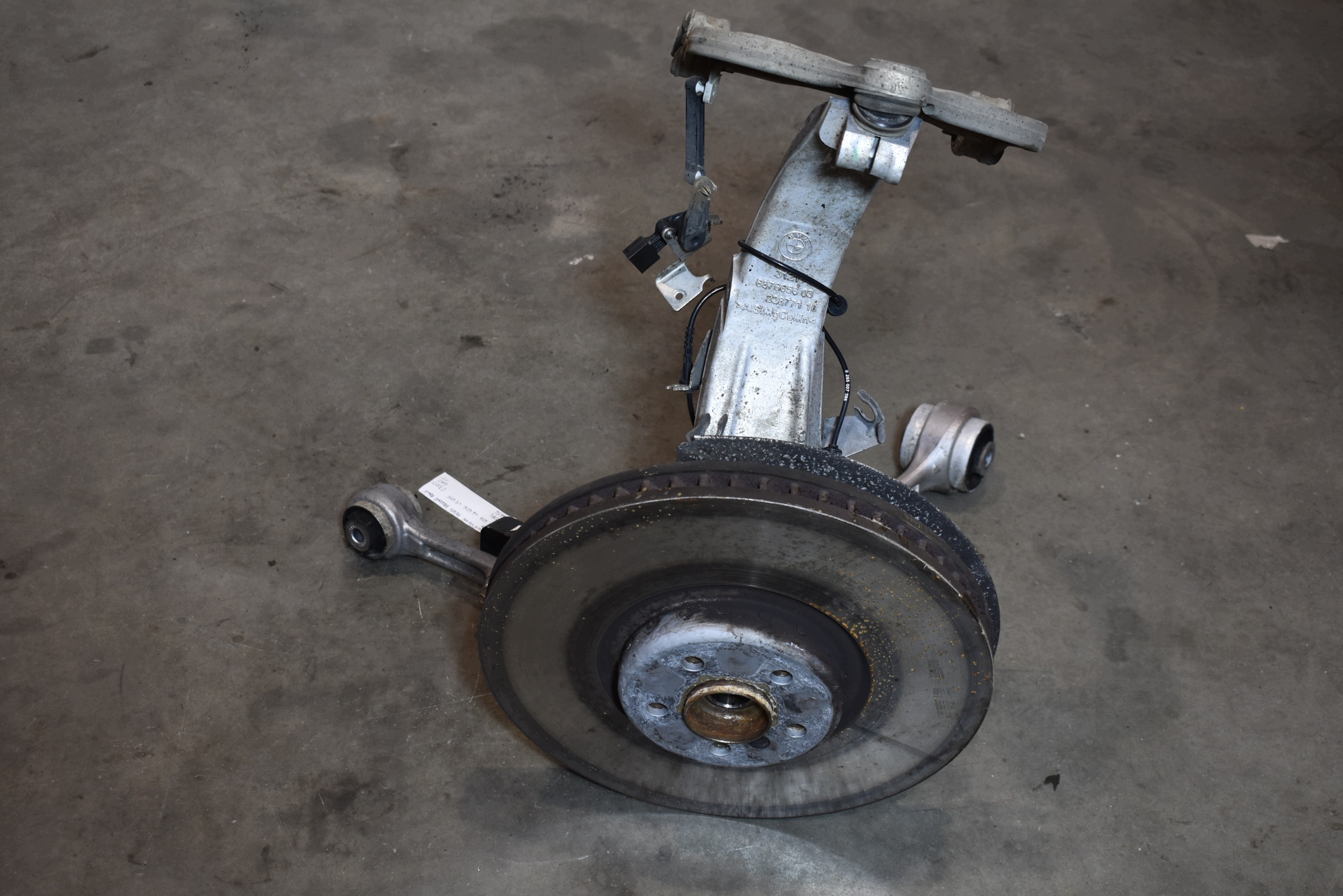 sususpension front front right +disc BMW X7 G06 G05 6876656 6878082 1