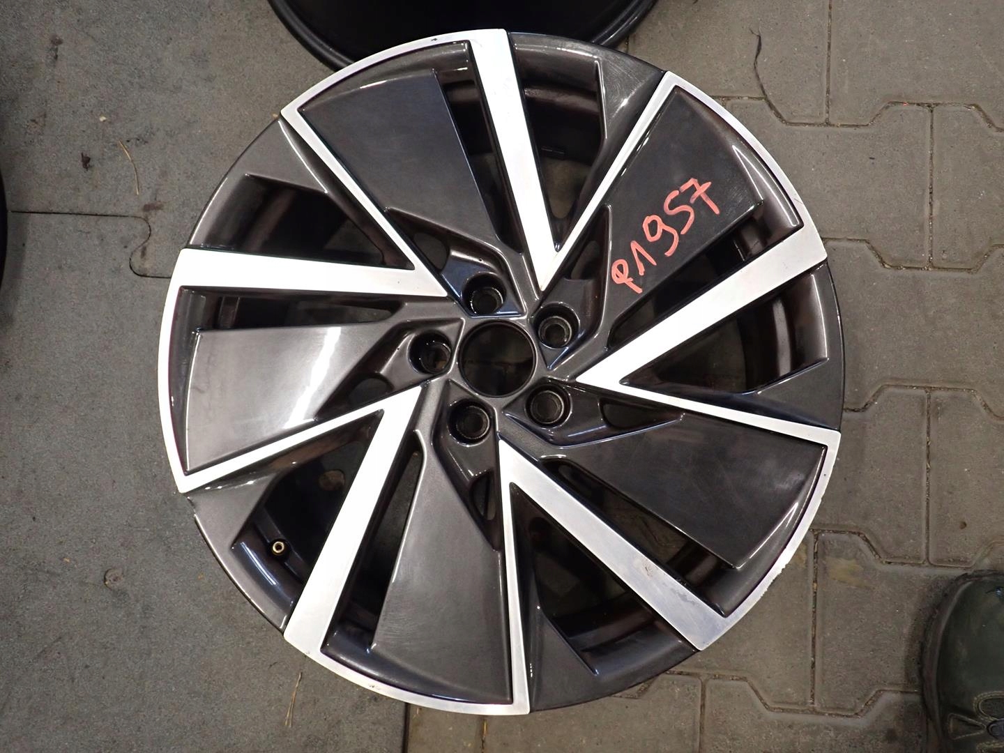 disk disk SKODA 658 5x100 ET39 7J 18" 658601025J