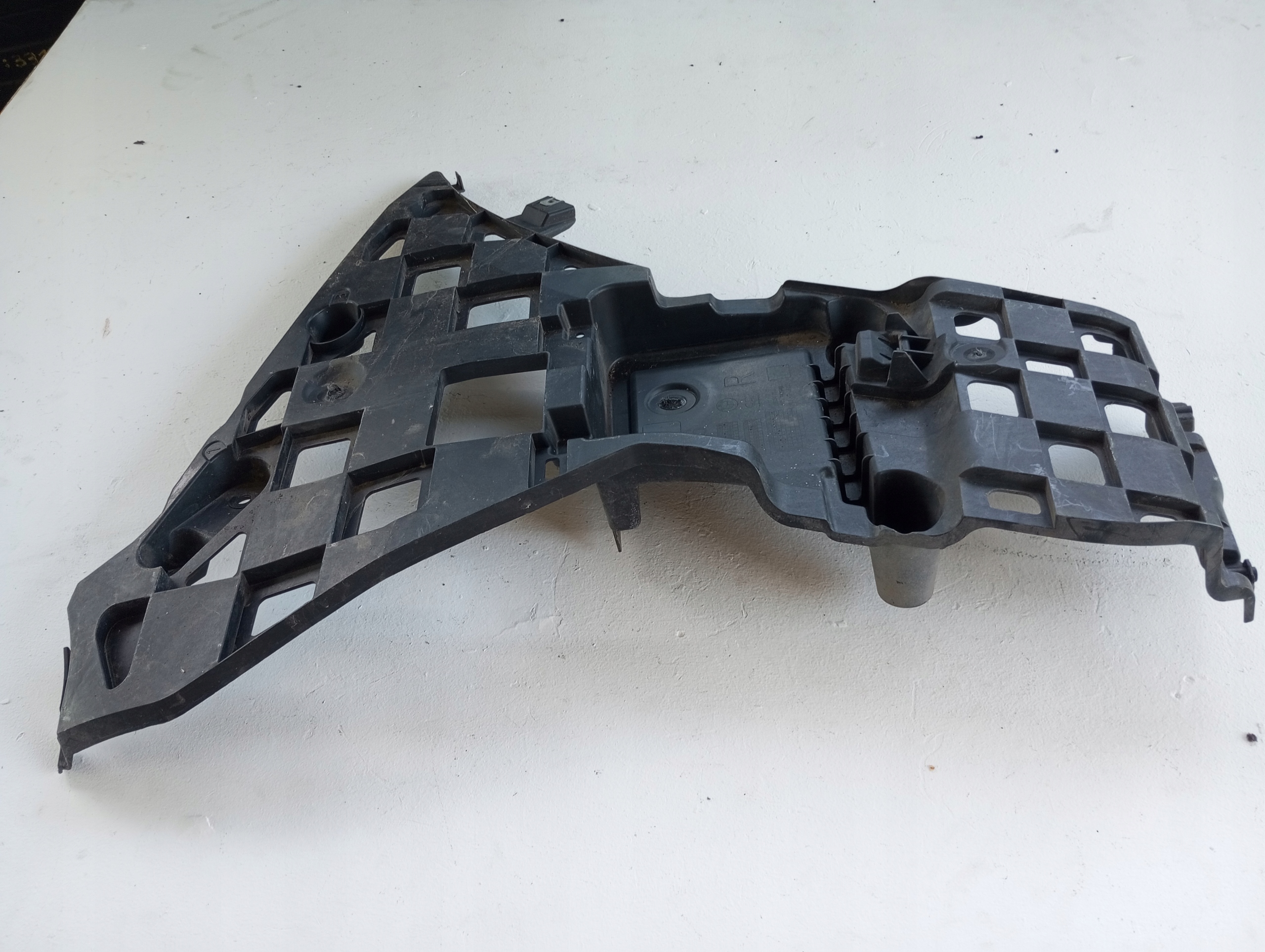bumper bracket rear part BMW X6 G06 7425448 right