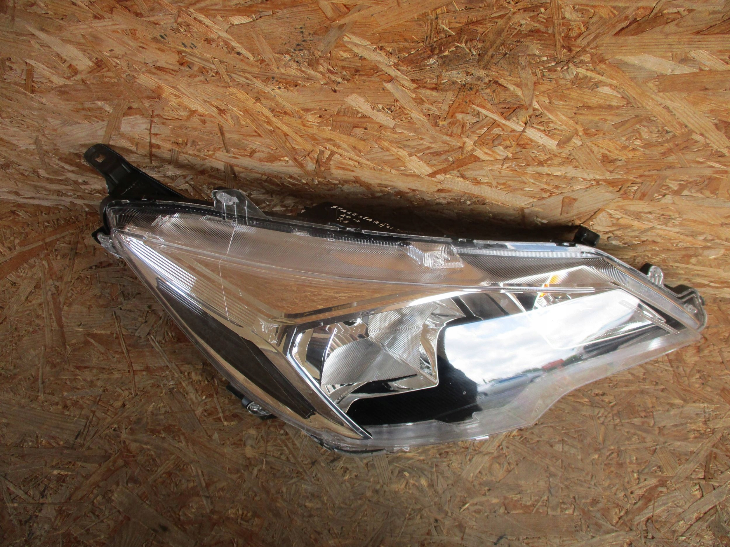 light front front right MITSUBISHI SPACE STAR II 20