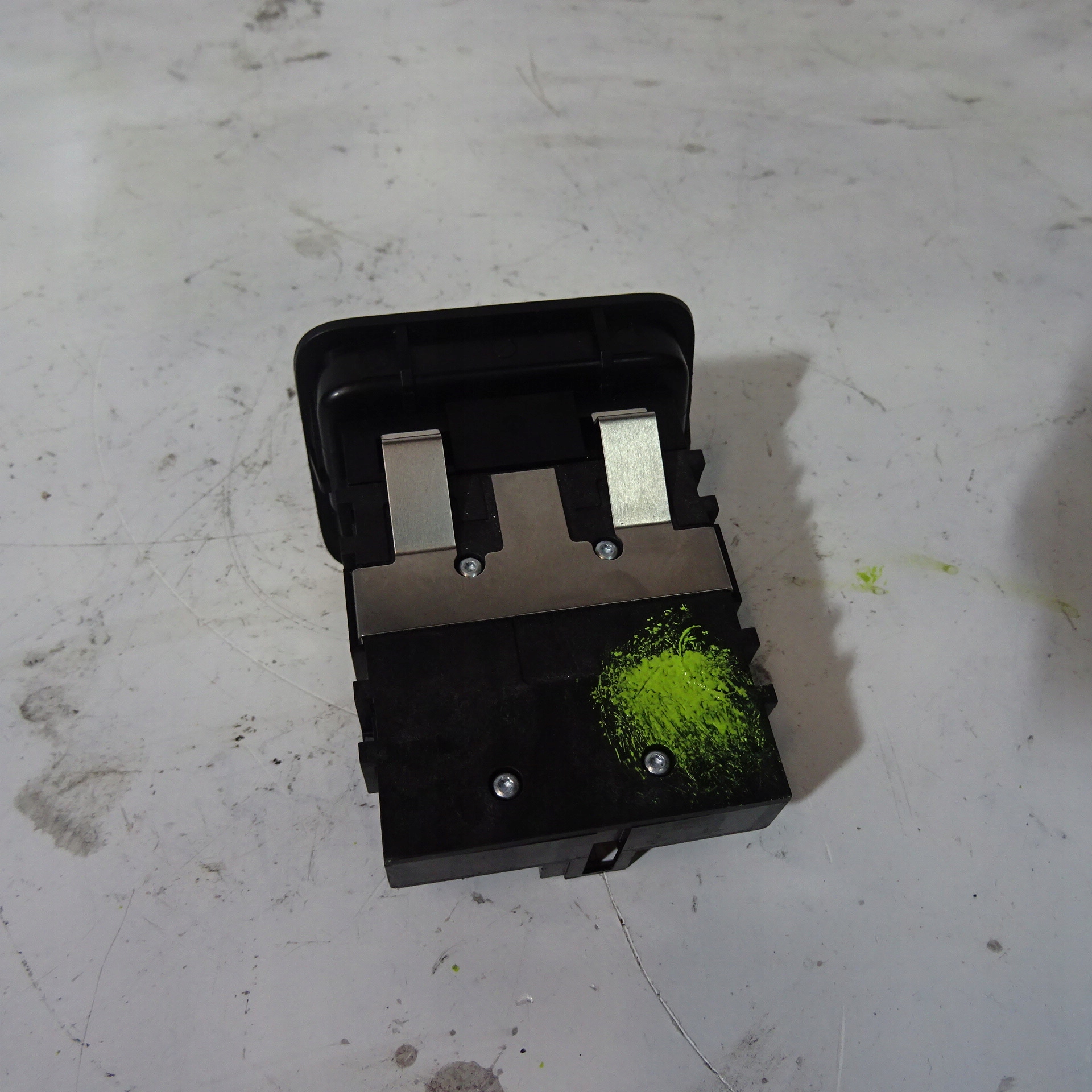 MERCEDES A W174 switch brakes A2469050451
