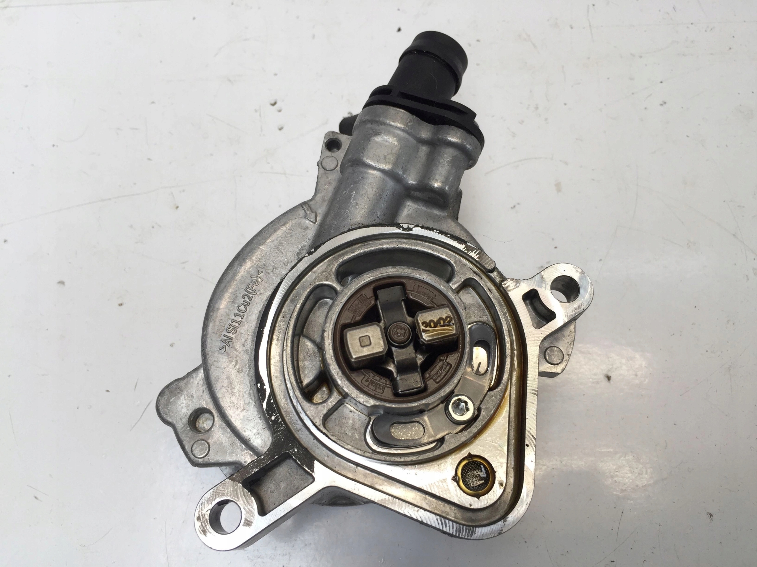 MERCEDES GLA H247 POMPA VACUM WAKUM A2820900005 Version European
