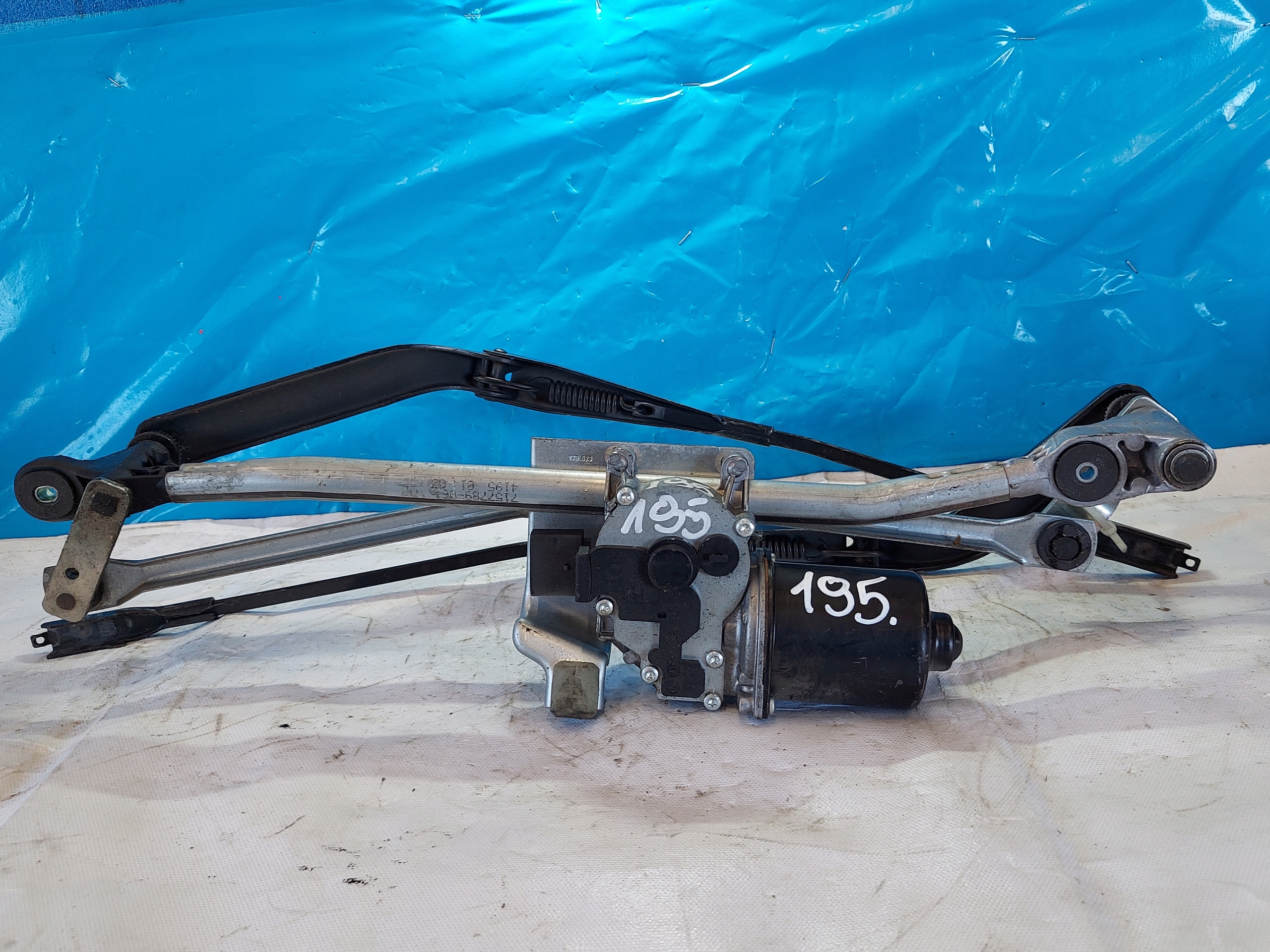 wiper mechanism BMW 1 E87 7157789 front