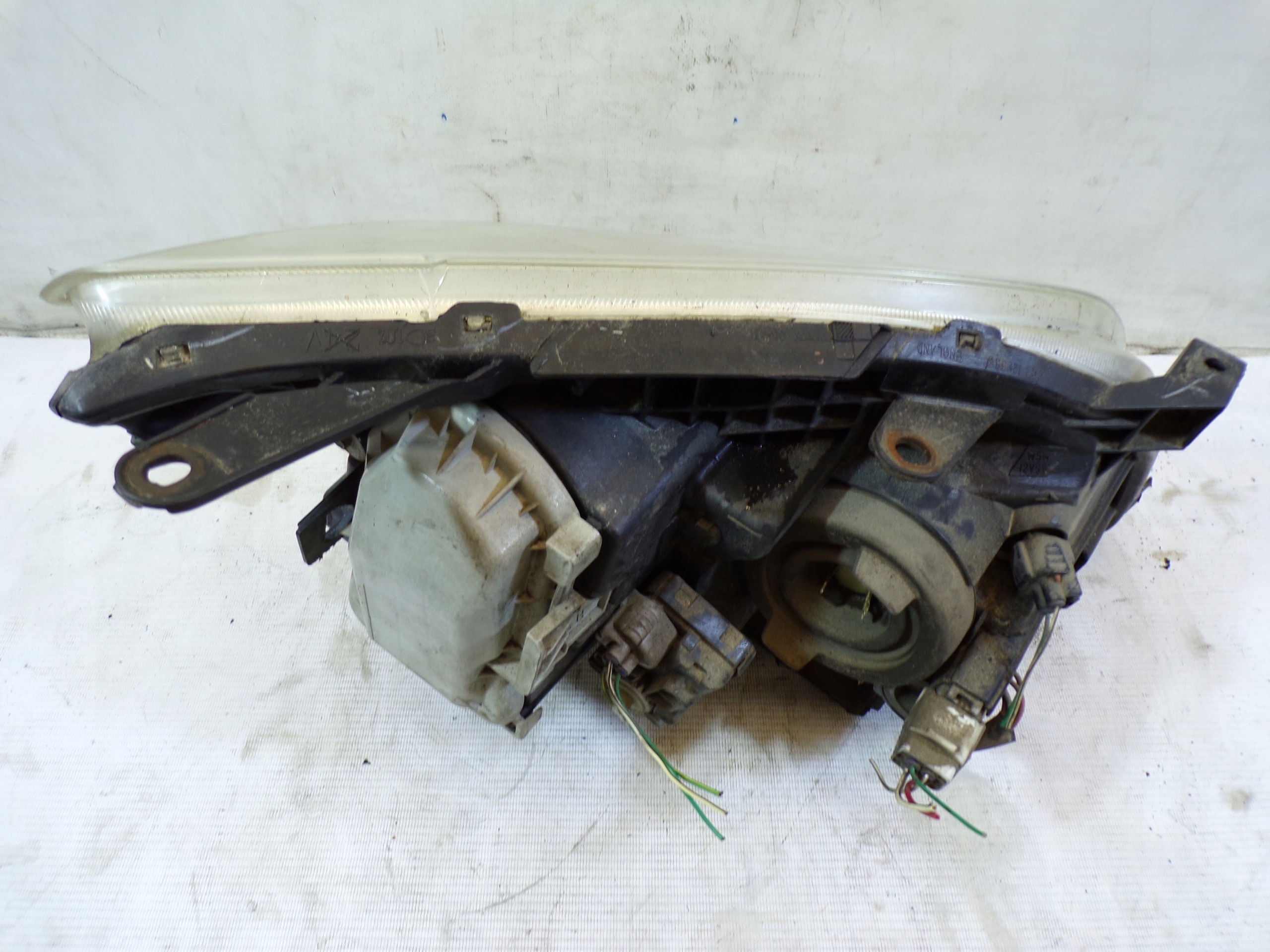 light front front left TOYOTA AVENSIS T25 (3) (K1)
