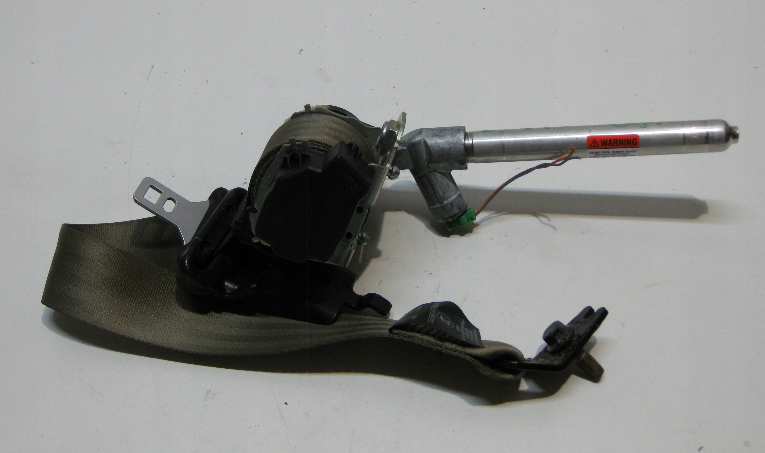 VOLVO V70 2.0 D 09R sicherheitsgurt spanner links heck 39859394