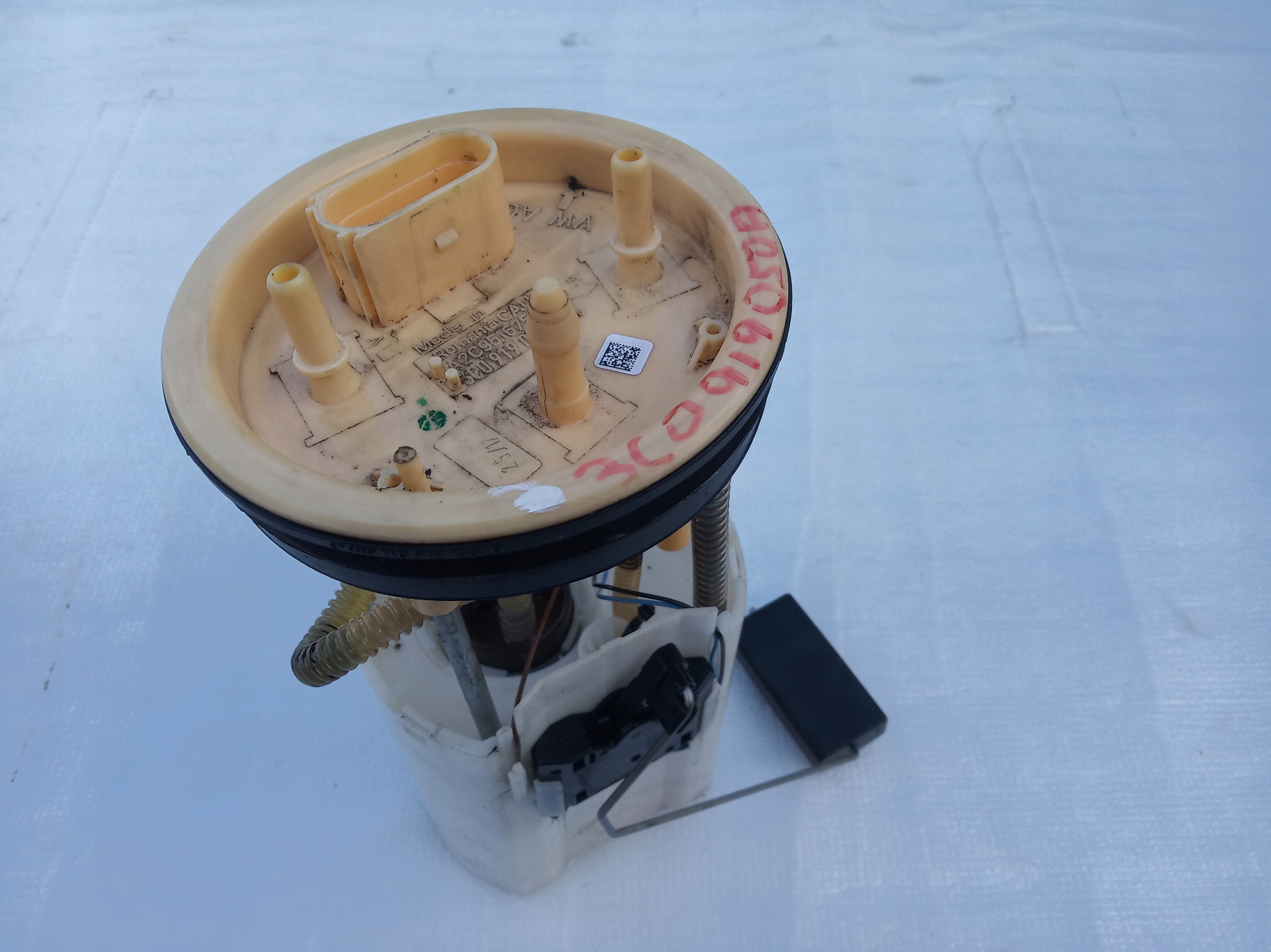 vw PASSAT B6 топливный насос