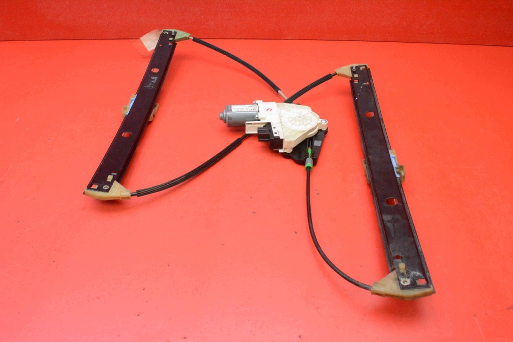 window regulator left front EU 8K0959801 AUDI A4 B8 KOMBI 07-11