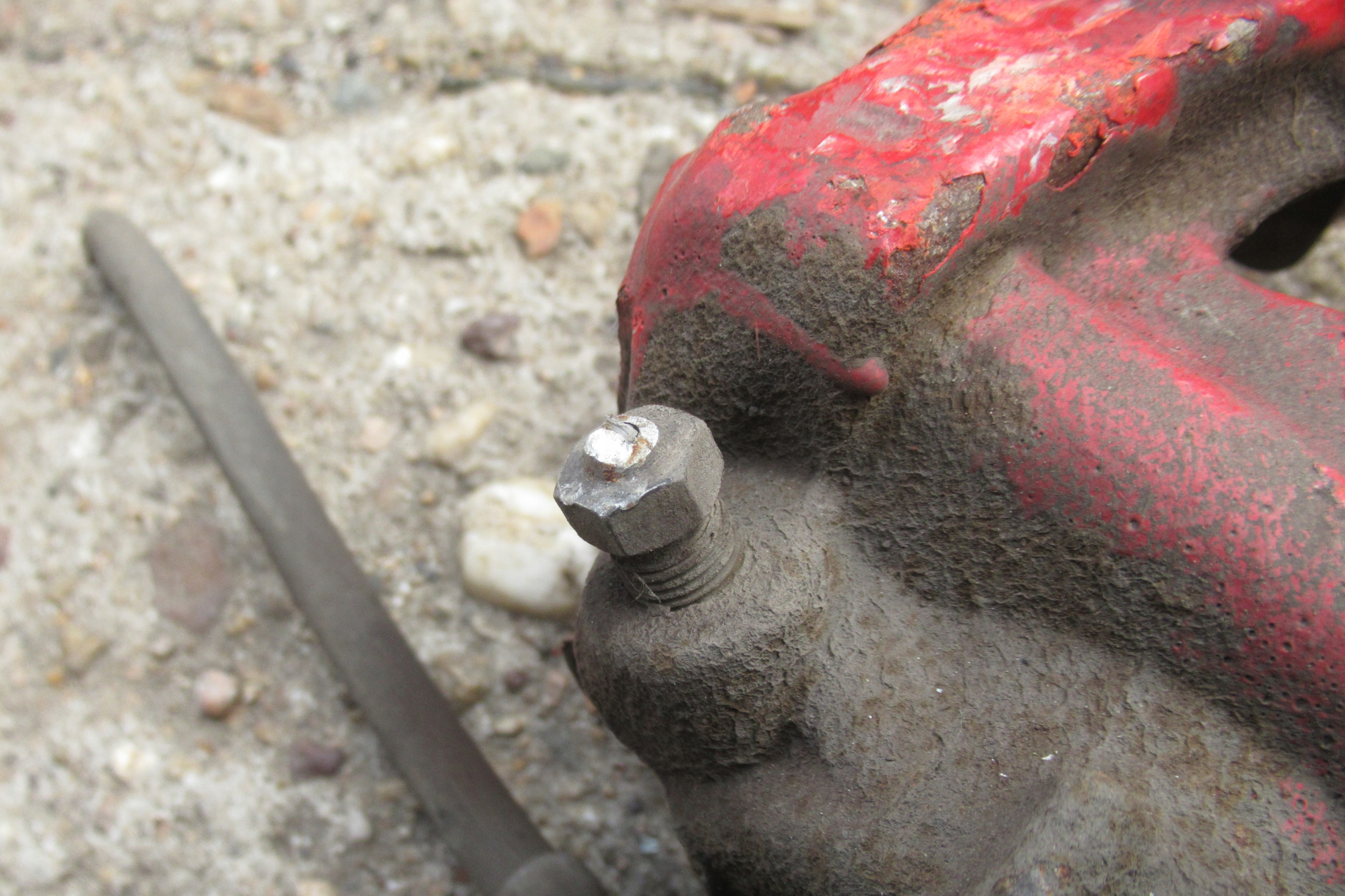 AUDI Q3 2.0 TSI caliper brake left front