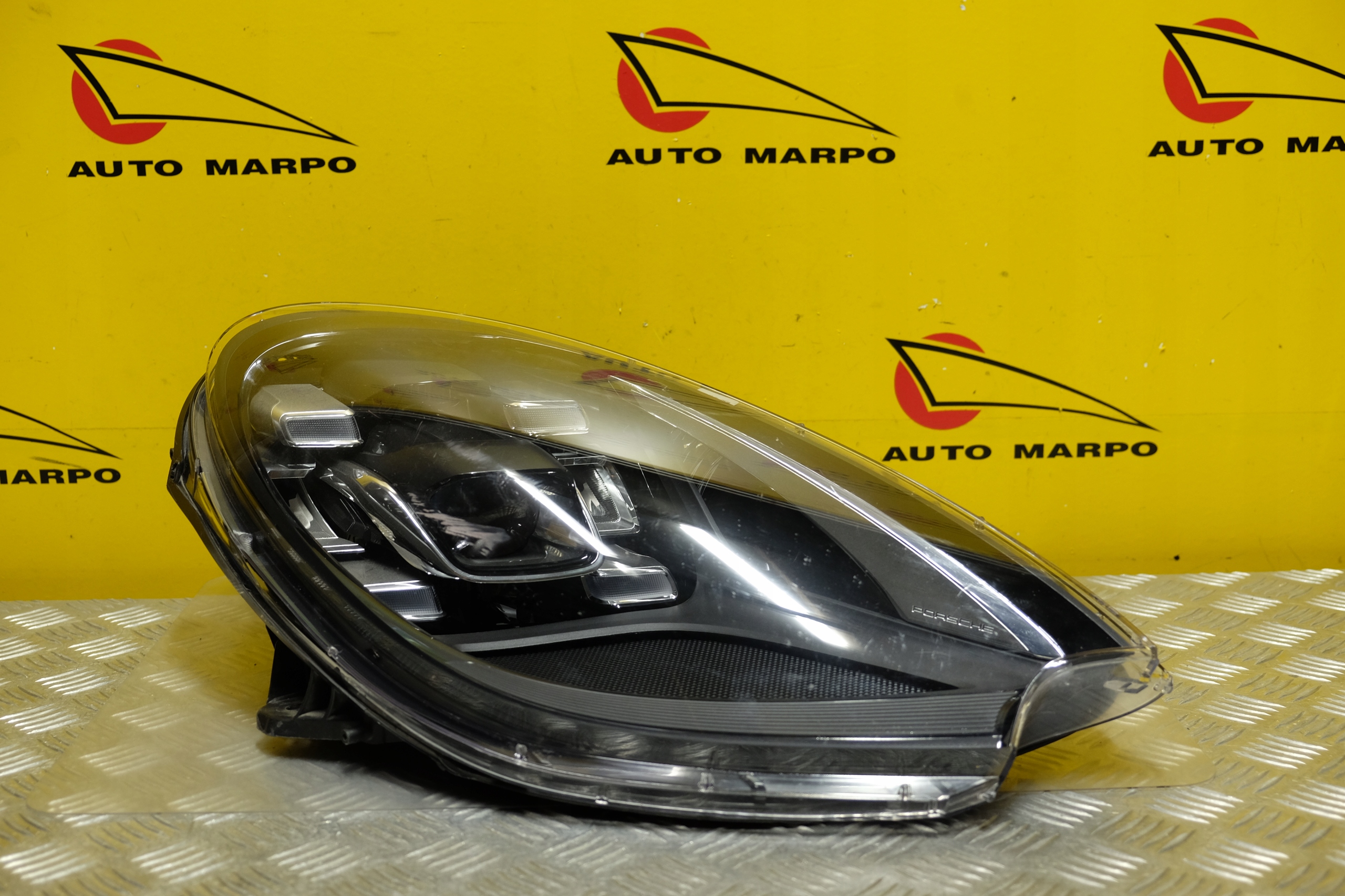 PORSCHE MACAN 2015- REFLEKTOR LAMPA FULL LED R USA Producent części Porsche OE