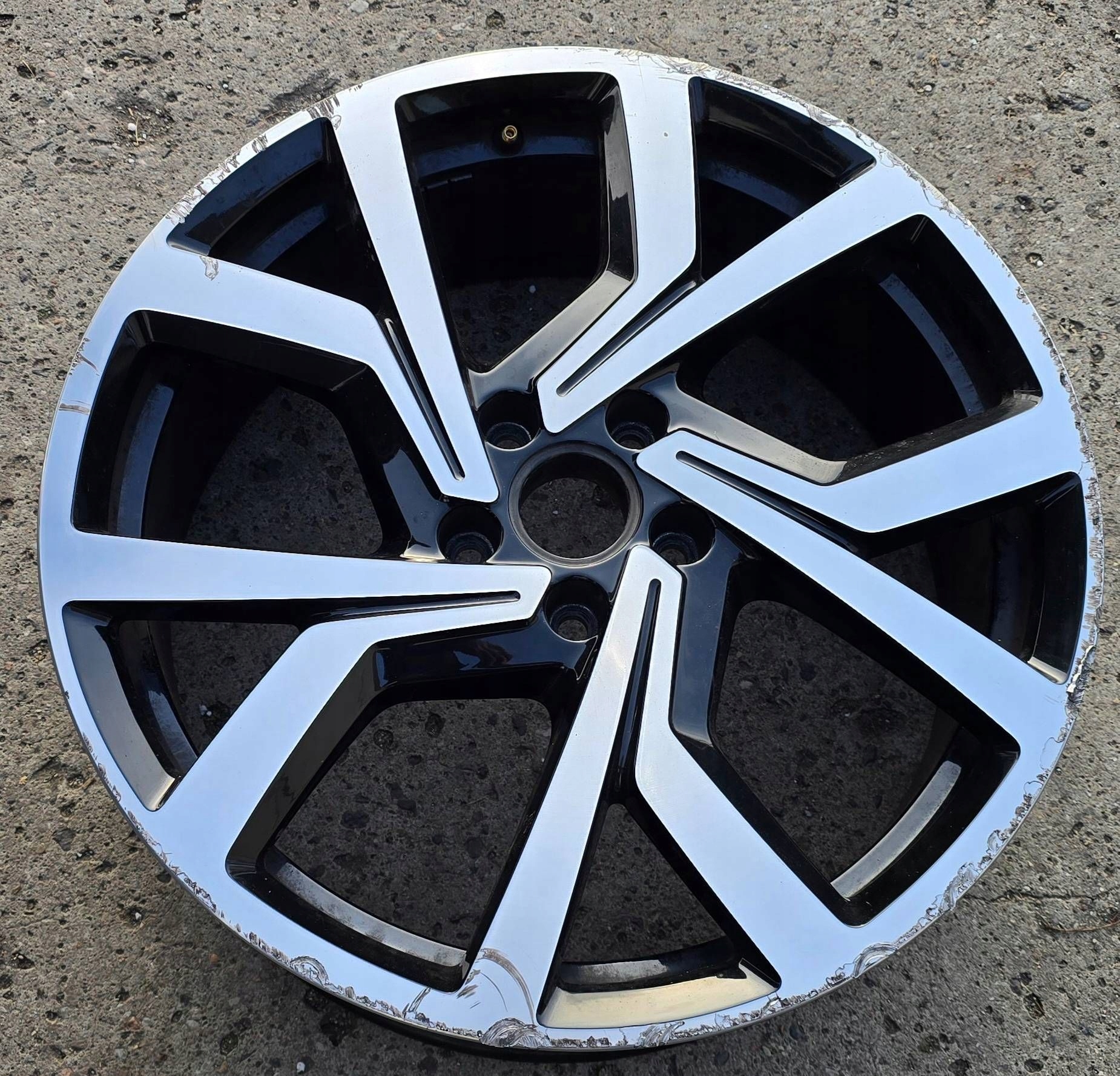 VW Golf 7 GTI disk 19 cali 7.5J et51 5x112