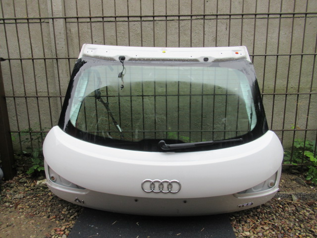 KLAPA TYŁ TYLNA 11' AUDI A1