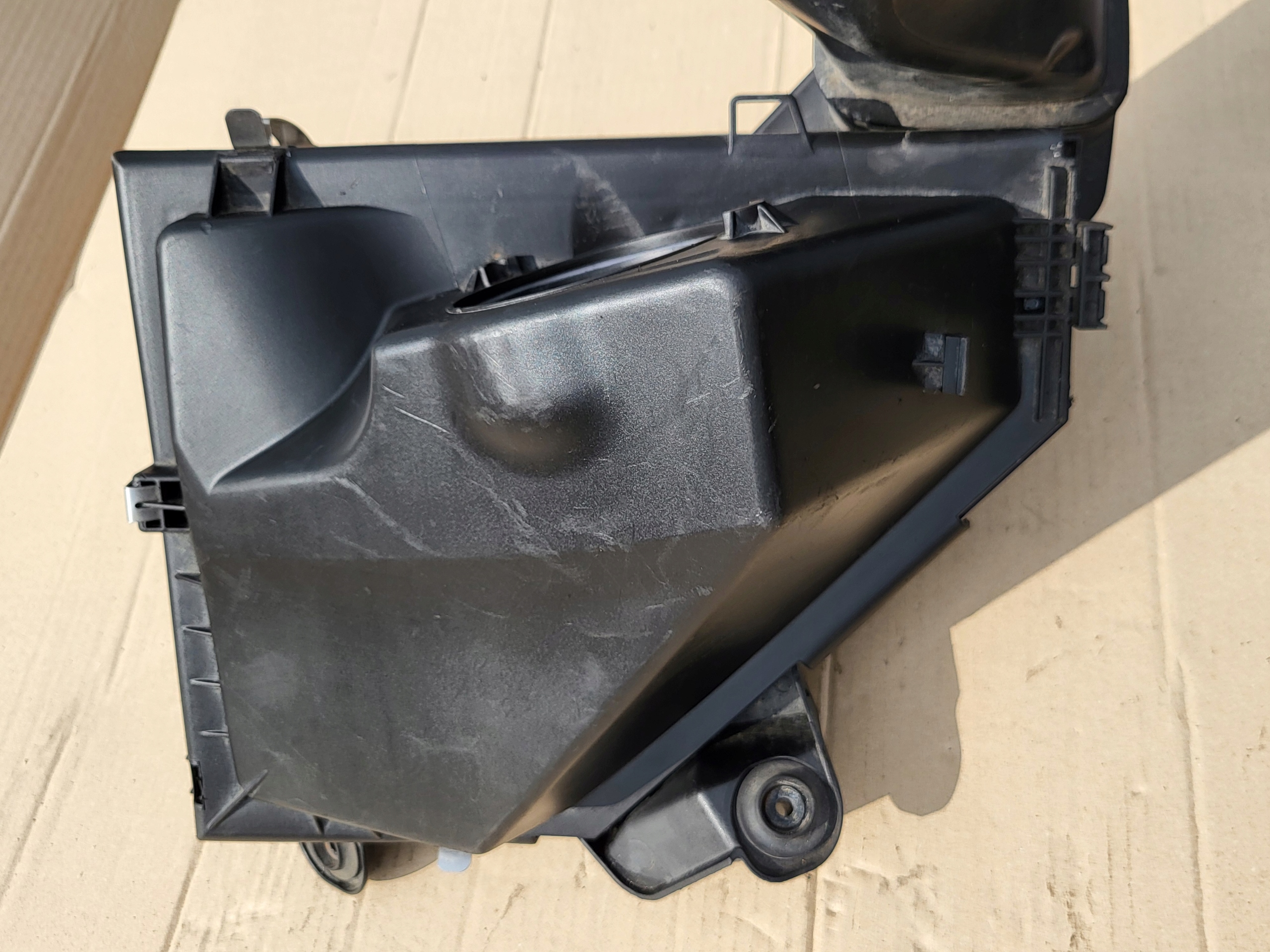 poklopač filtera zračni dovod cijev BMW 3 E90 E91 1 E87 2.0 TD 7707467 OE