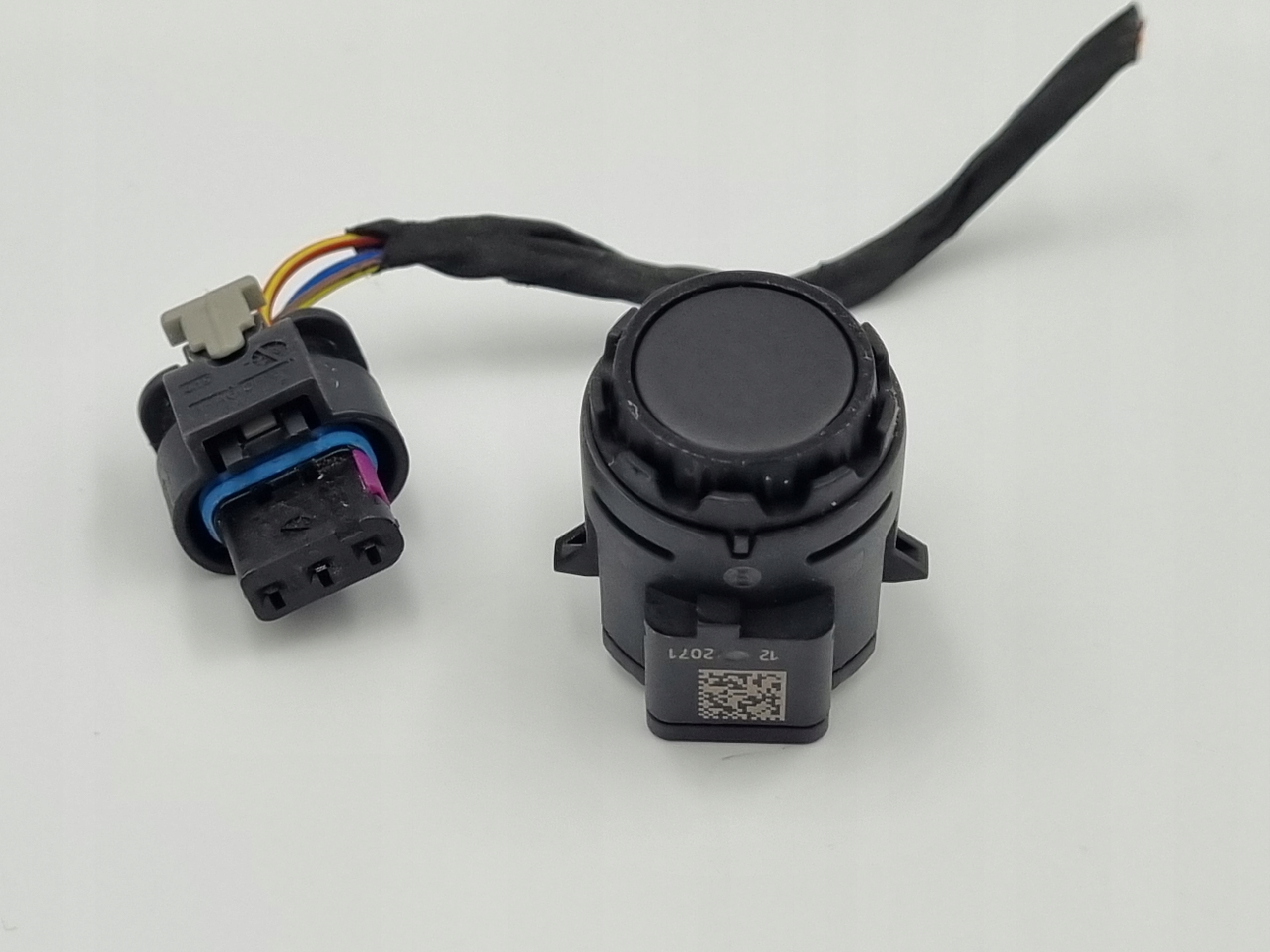 Датчик PDC BMW G11 G12 G14 G15 G05 G07 9826785