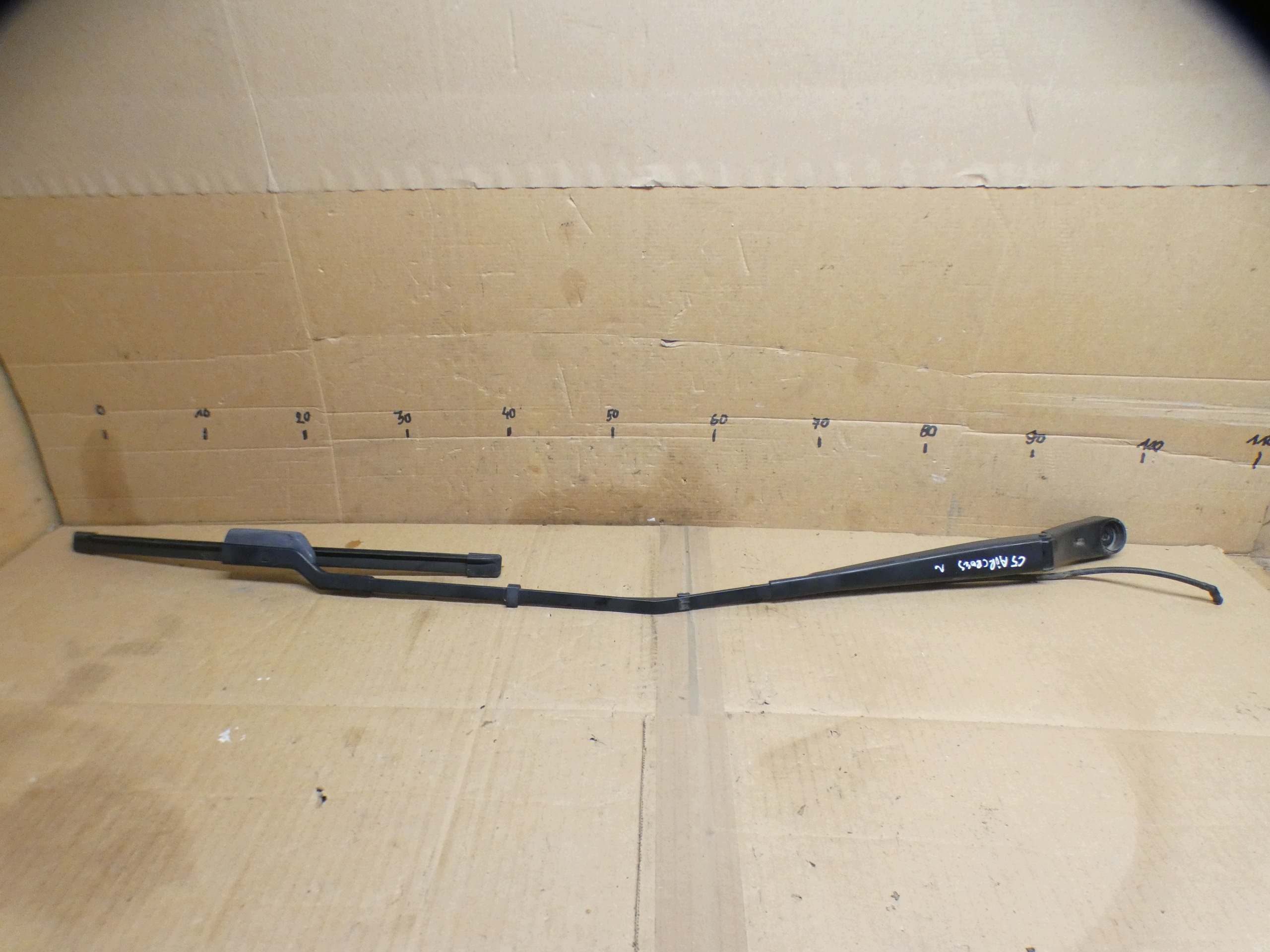 DS Automobiles 7 Crossback wiper arm windows 9810664980