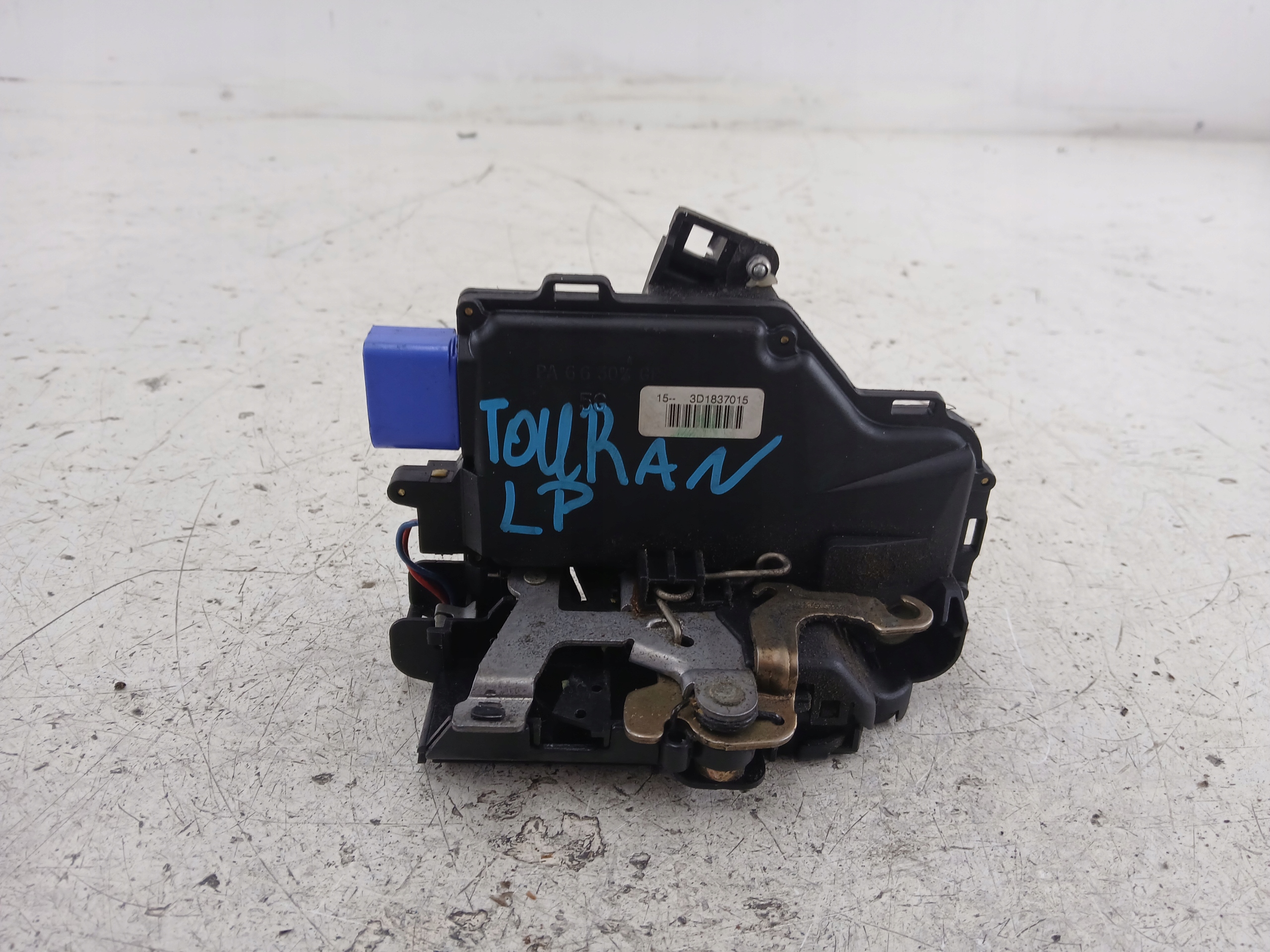 VW TOURAN and lock door left front 3D1837015