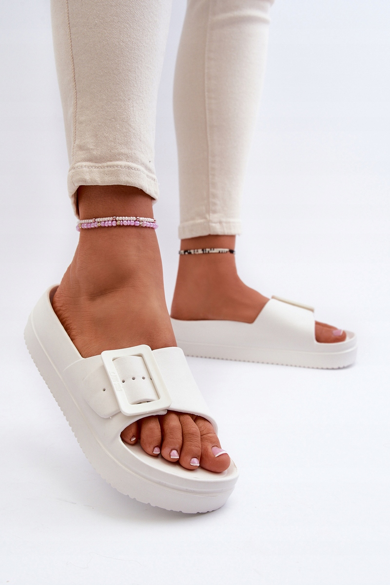 KLAPKI DAMSKIE PIANKOWE NA PLATFORMIE LEKKIE NN274A661 BIAŁE 39 Kod producenta 100387101