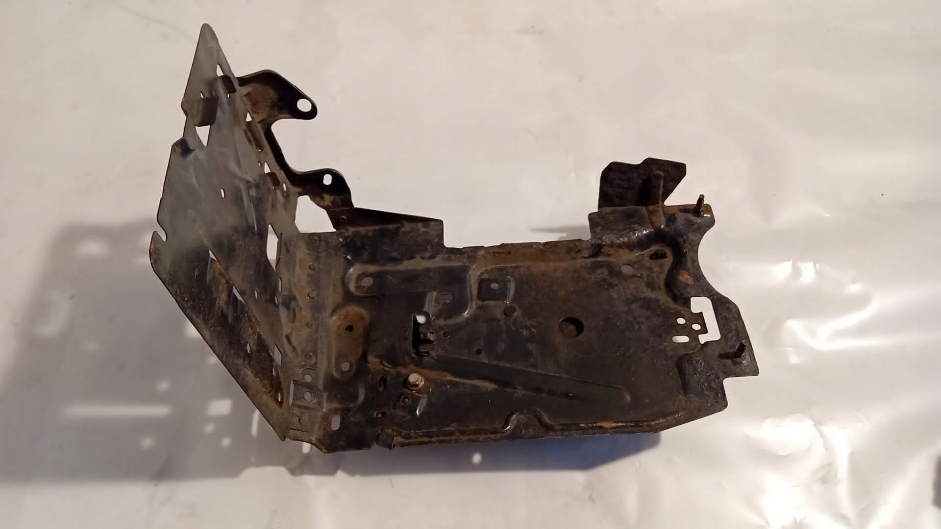 RENAULT KANGOO I PODSTAWA AKUMUALTORA