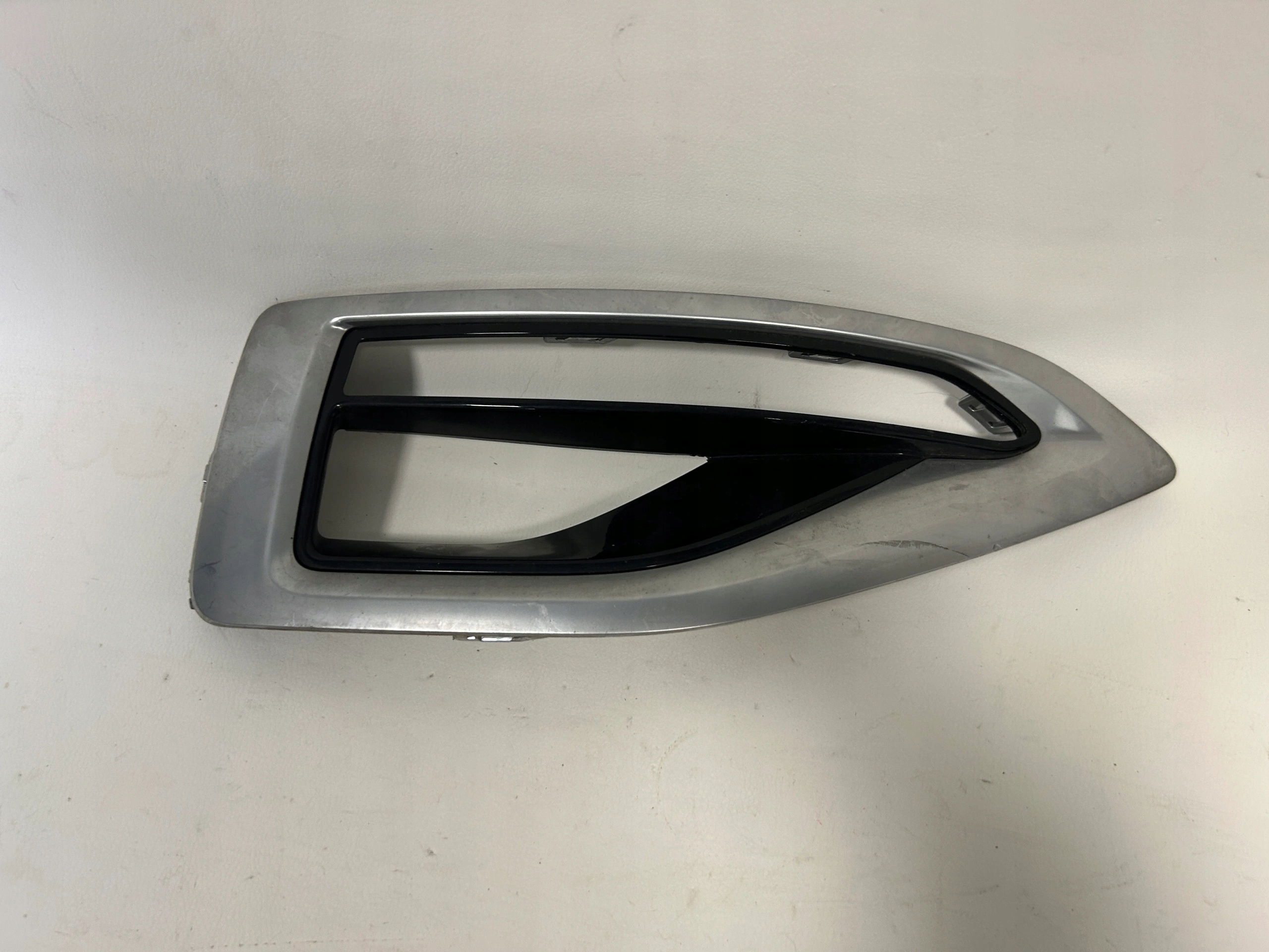 Kia Sportage V grid of a bumper left 86661-R2CA0