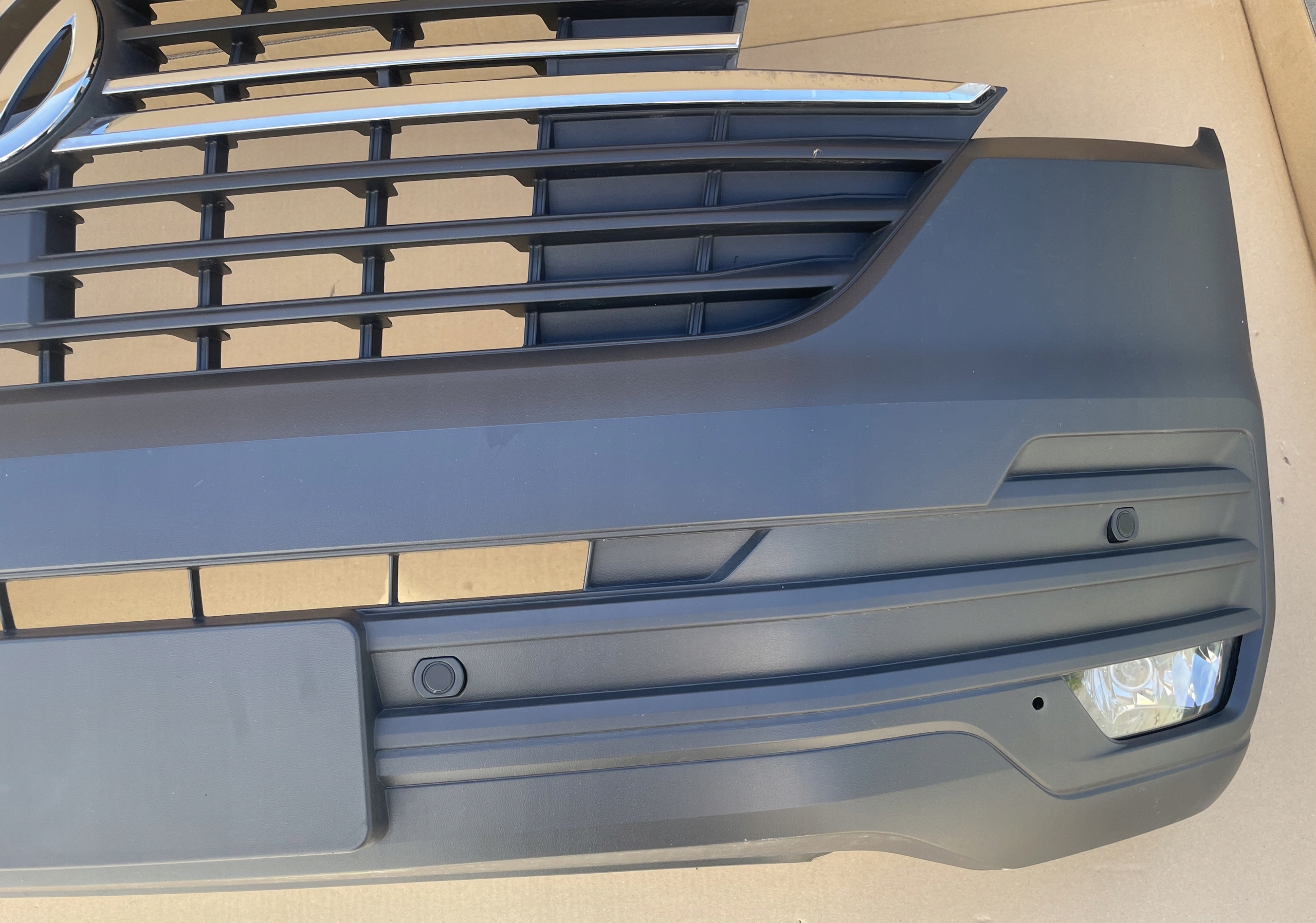 bumper VW TRANSPORTER T6.1 complete as new original