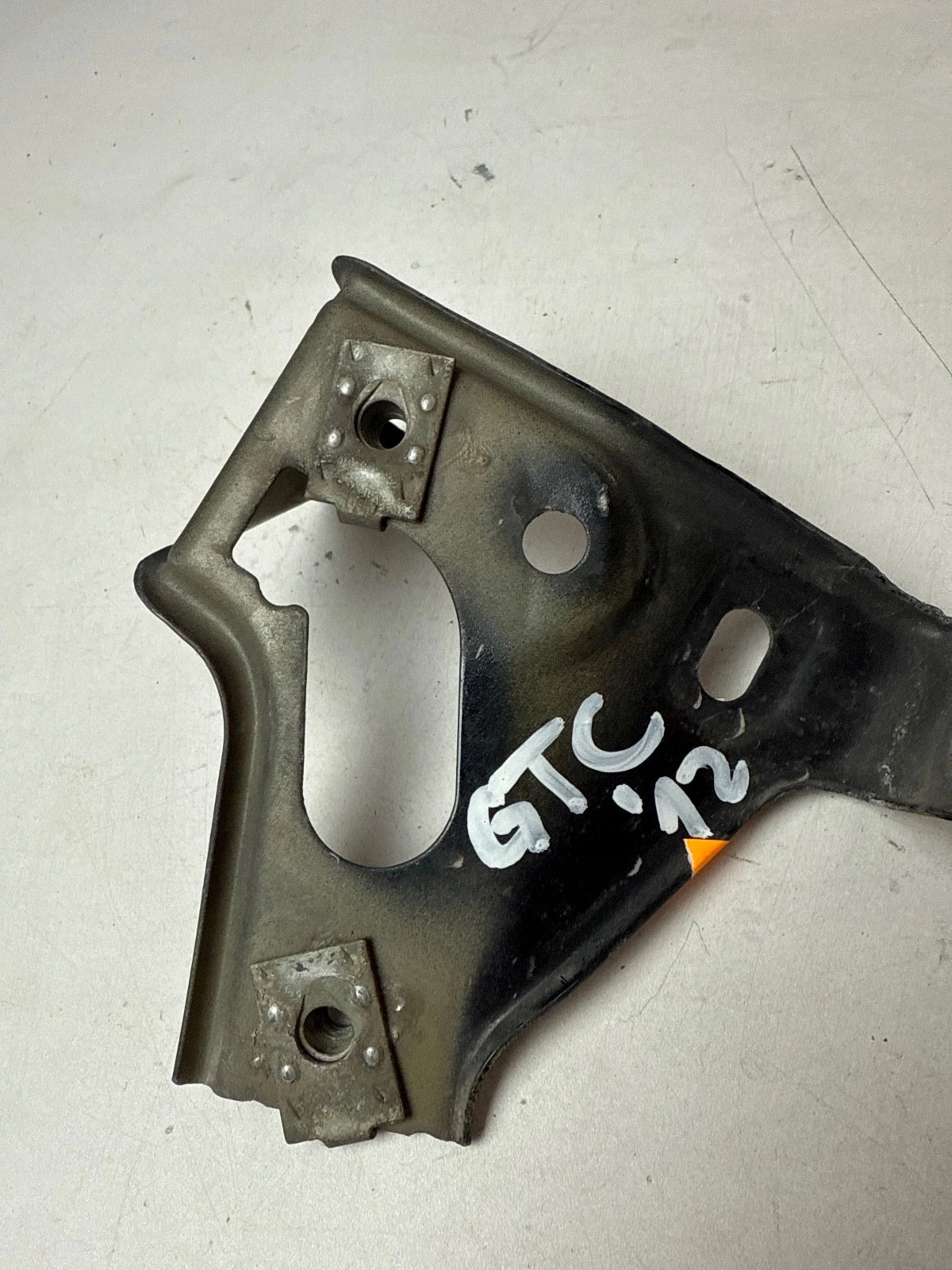 Console Support plaque Aile Droit Opel Astra IV J 3D 5D