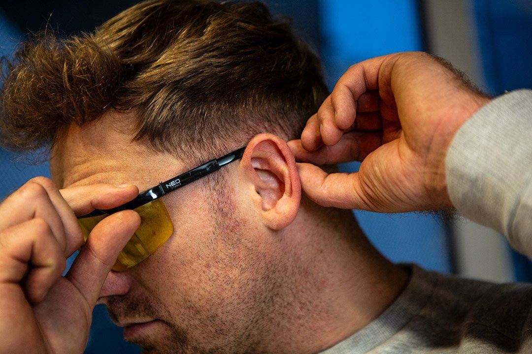 OKULARY OCHRONNE ŻÓŁTE SOCZEWKI REGULOWANE ZAUSZNIKI NEO Marka Neo Tools