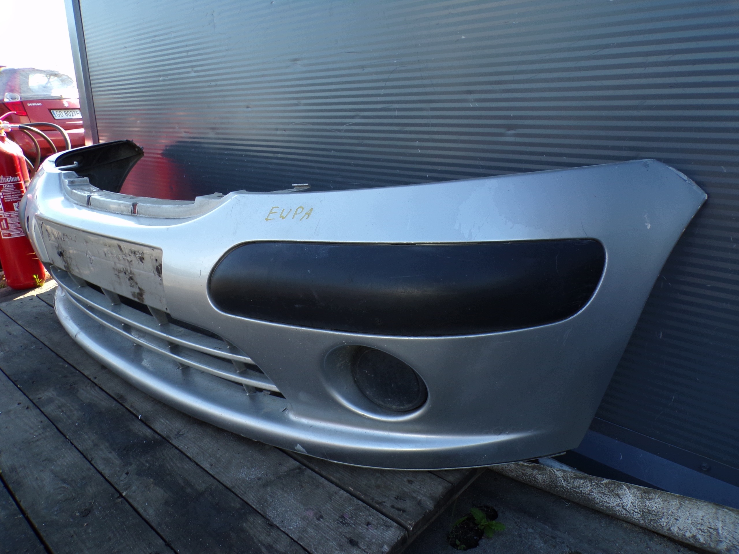 frontstoßstange vorne CITROEN C3 und 1 farbe EWPA