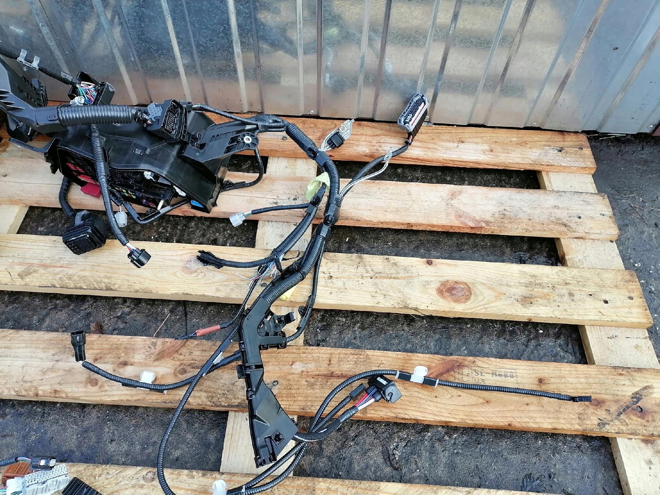 bundle TOYOTA RAV 4 V HYBRYDA 2,5