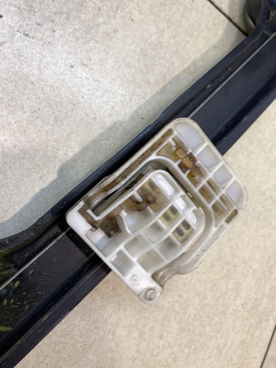 window regulator left rear part JOURNEY and 0130822475