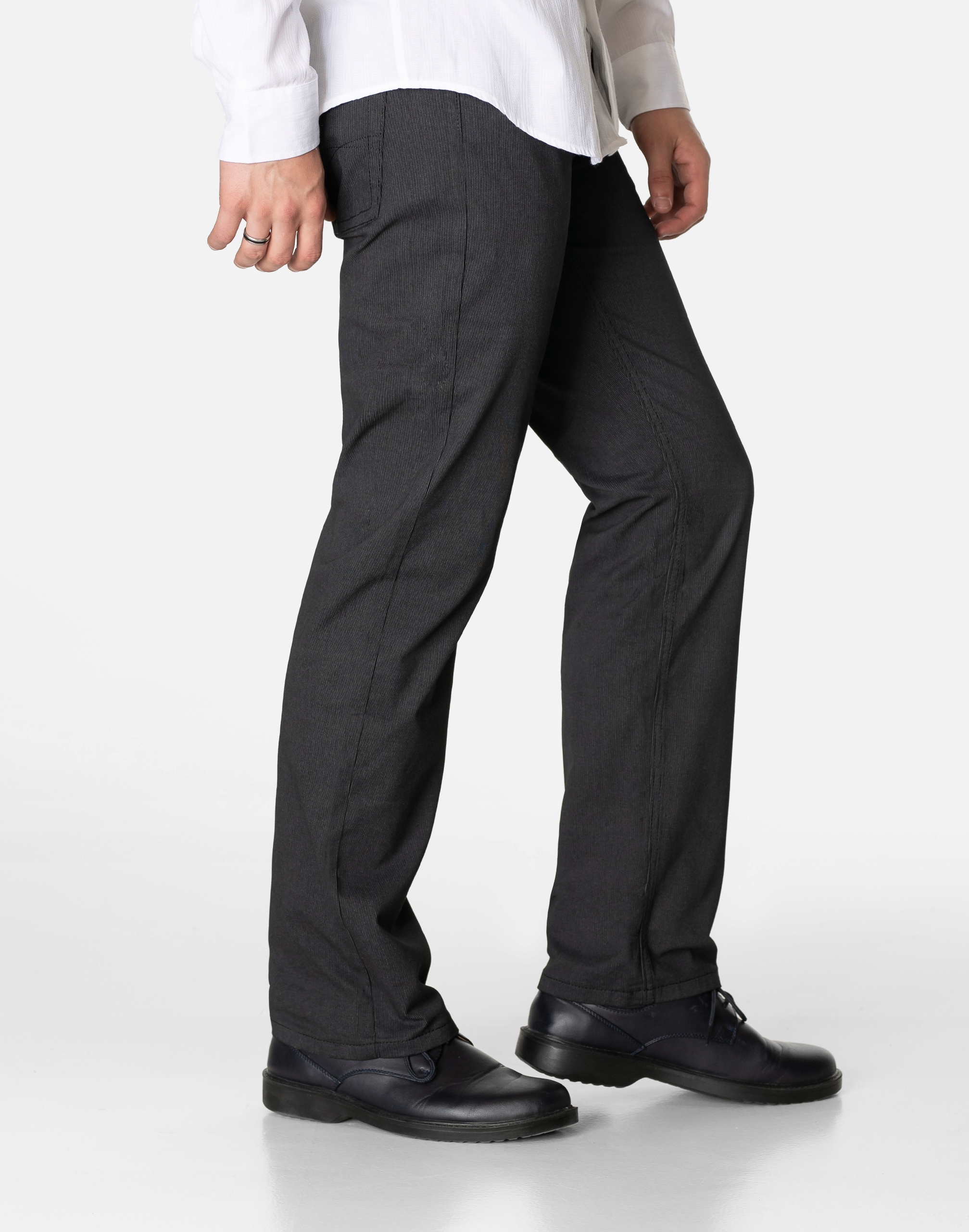 Eleganckie Cienkie Czarne Spodnie Męskie z Bawełny na Wiosnę Lato TN321 W32 Rozmiar 32