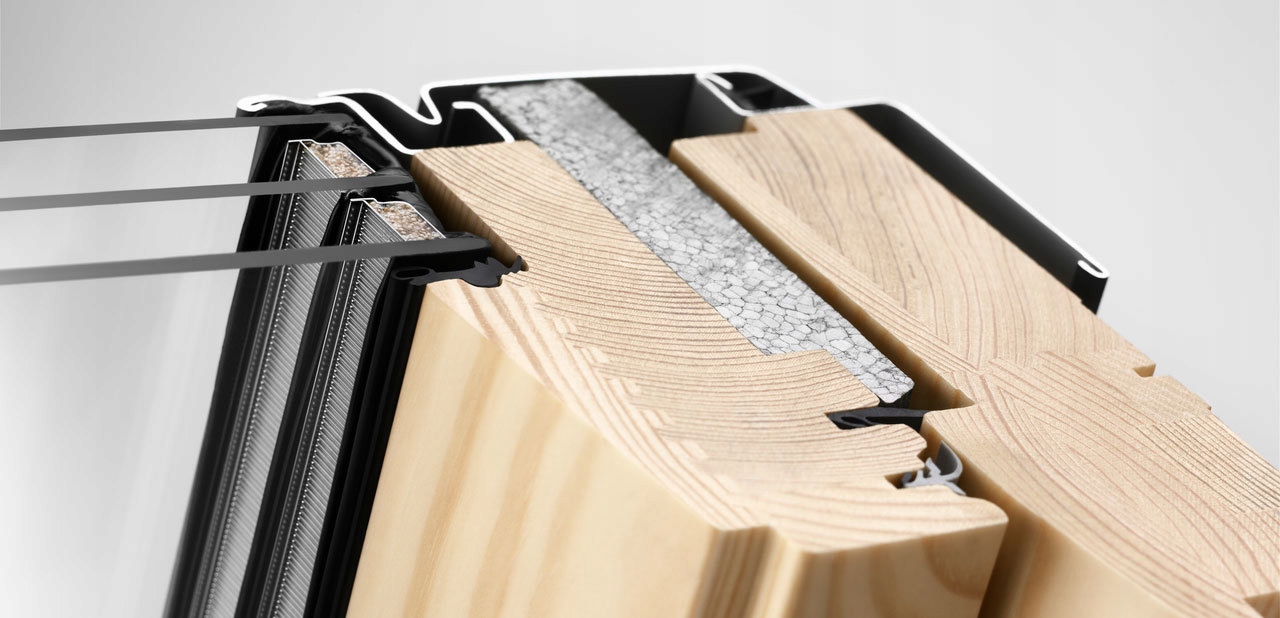 Okno dachowe VELUX GLL 1061 66x98 FK04 3-szybowe Marka VELUX