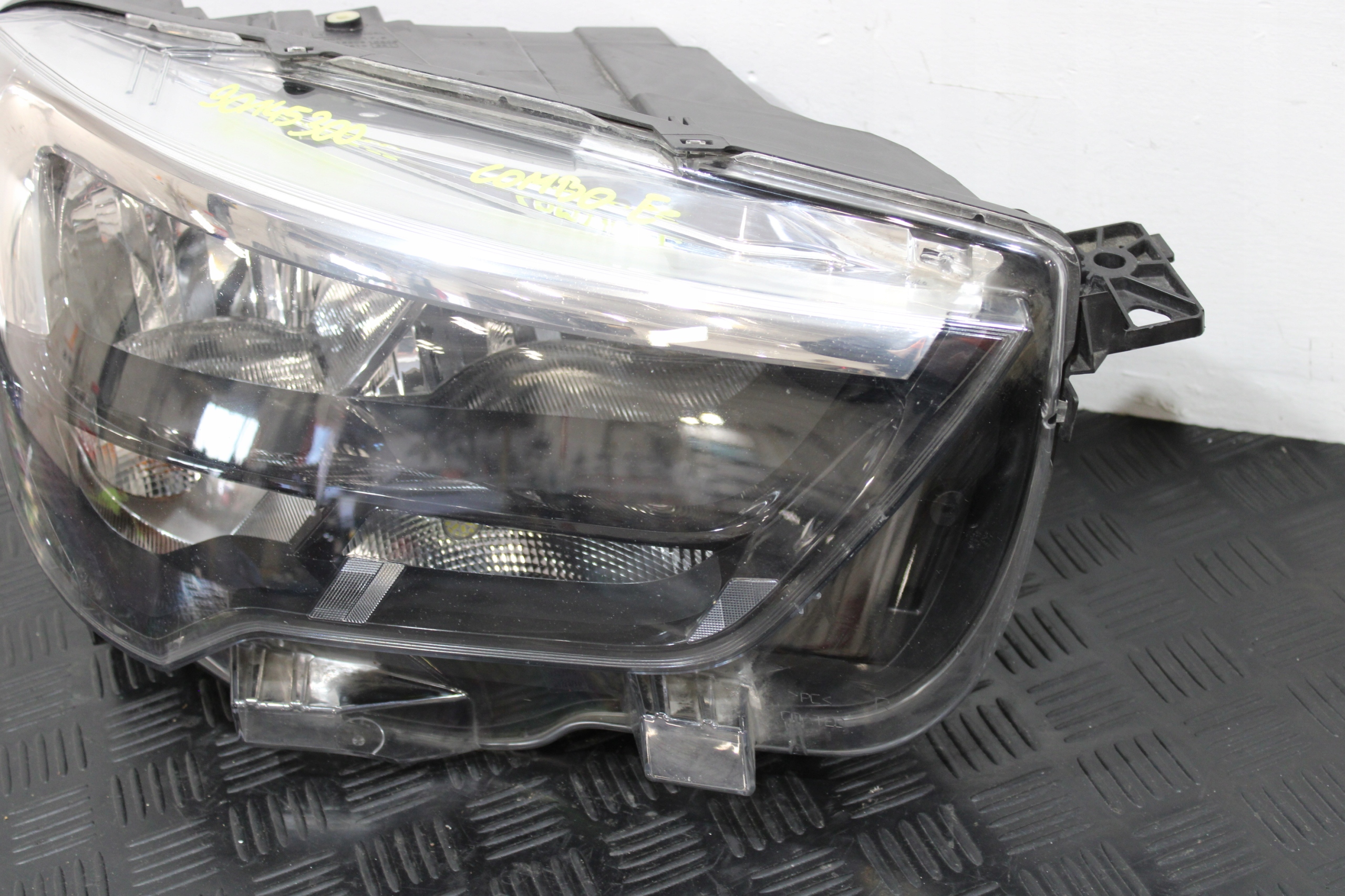 light right front front 9816825480 OPEL COMBO E