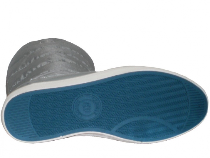 Buty kozaki śniegowce LACOSTE Zerubia 007, r 39 Rozmiar 39