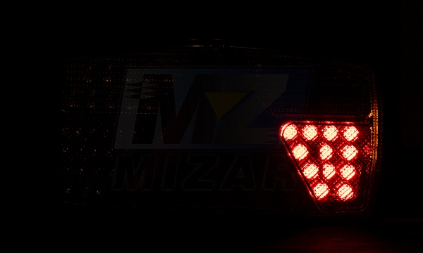 Lampa tylna 53 LED z trojkatem prawa L1815 Light Source LED