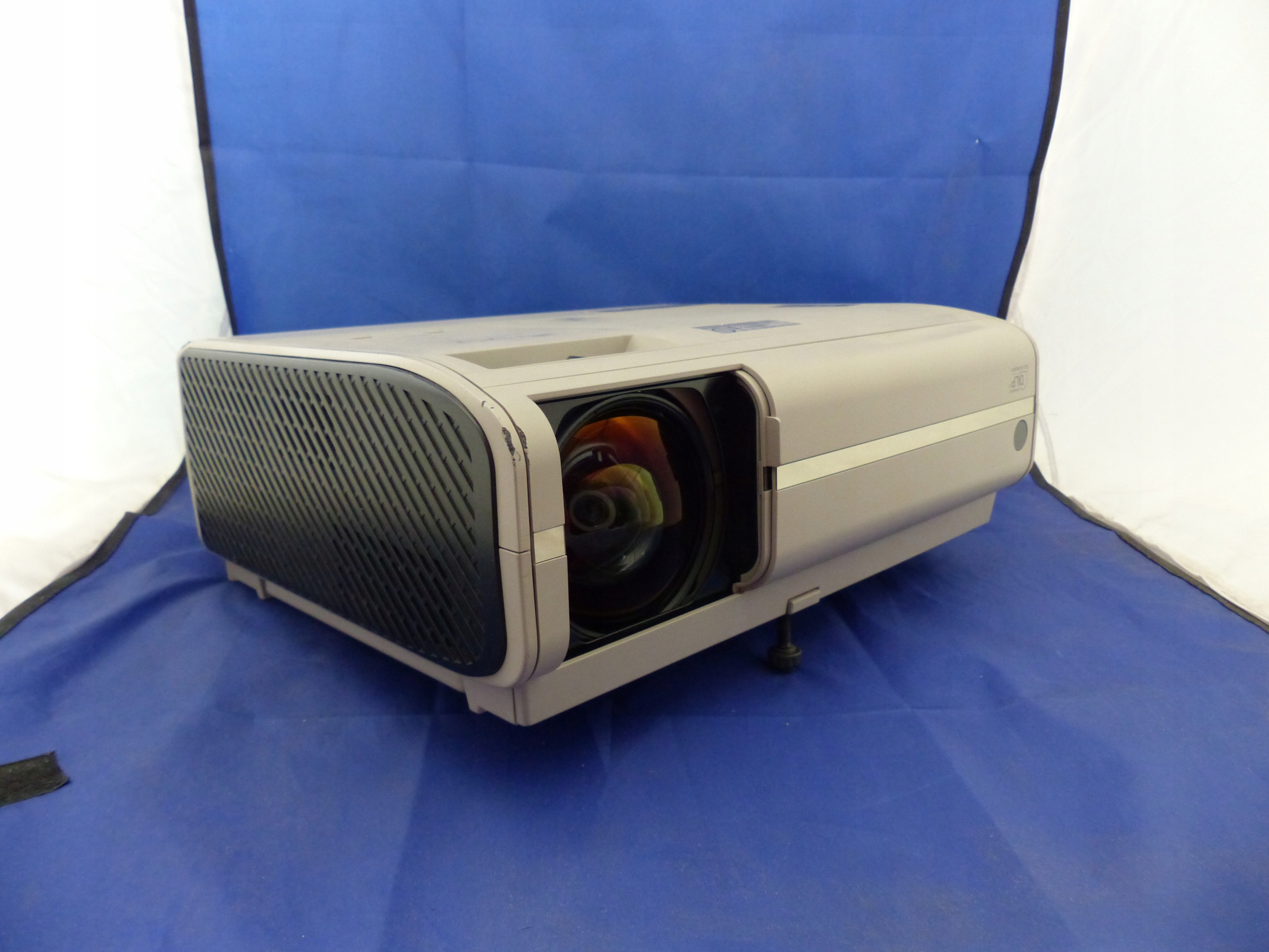 PROJEKTOR RZUTNIK TOSHIBA TDP-SB20 XBOX PS4 HDMI