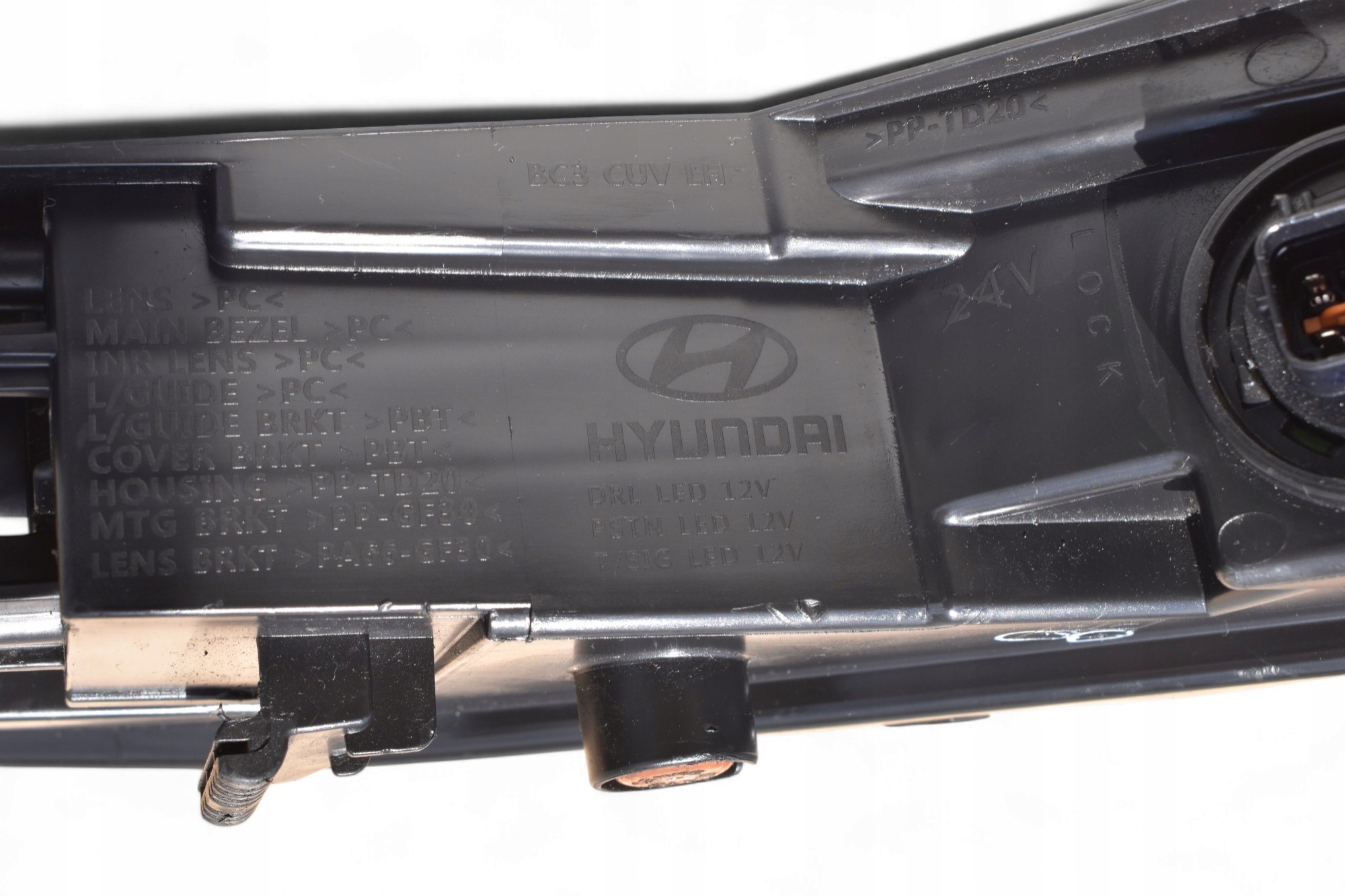 light running daytime LED DRL left front HYUNDAI BAYON 92207Q0600