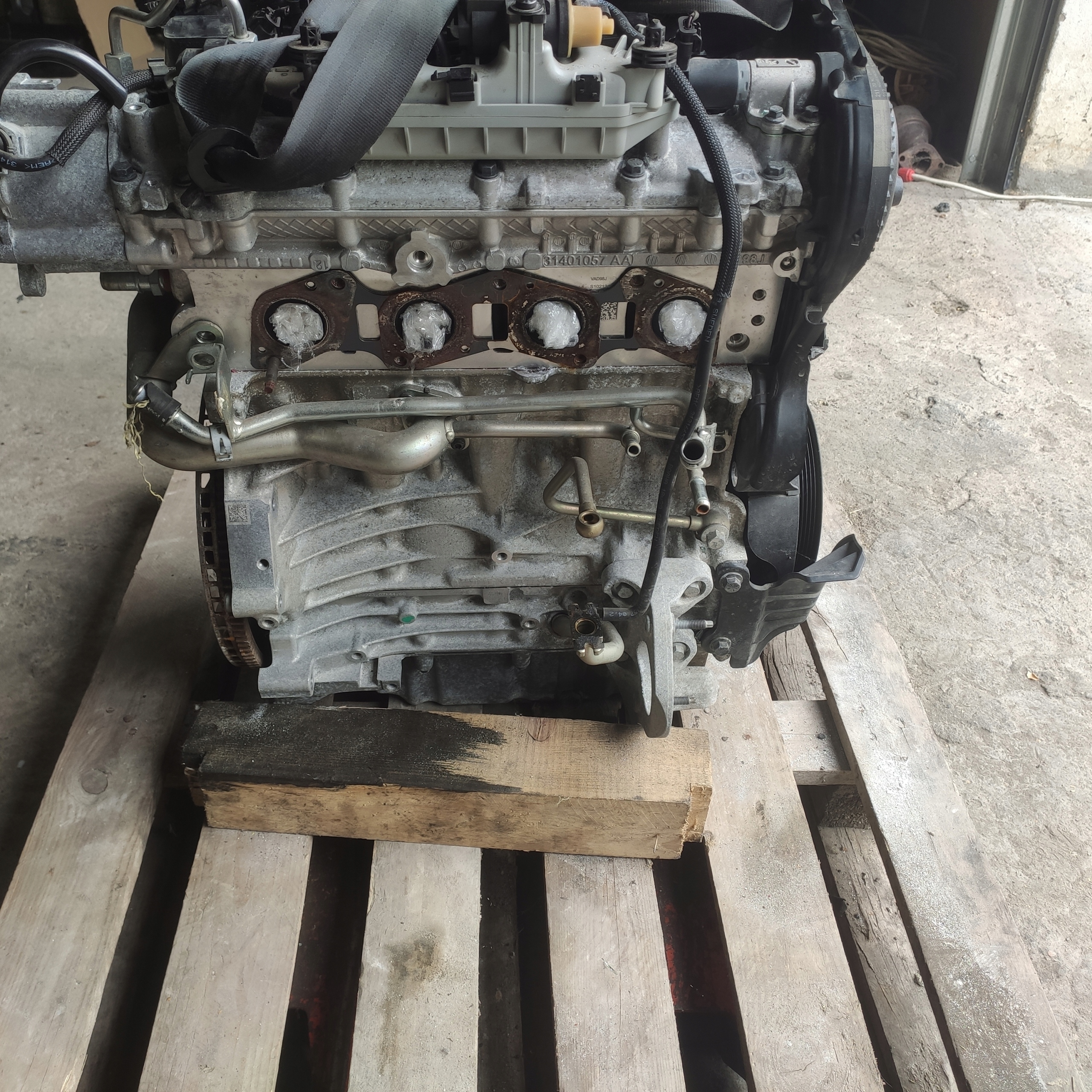 VOLVO XC40 2018 2.0T T5 engine B4204 T14 65TYS KM